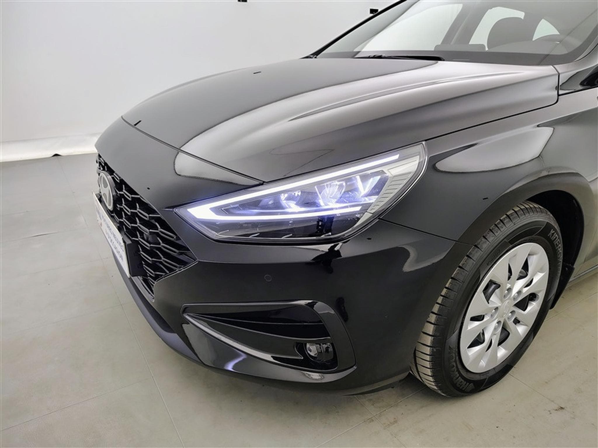 Hyundai i30 Combi 1.0 T-GDi DCT Twist NAVI / FULL LED / CAMERA (2026) - Foto 15