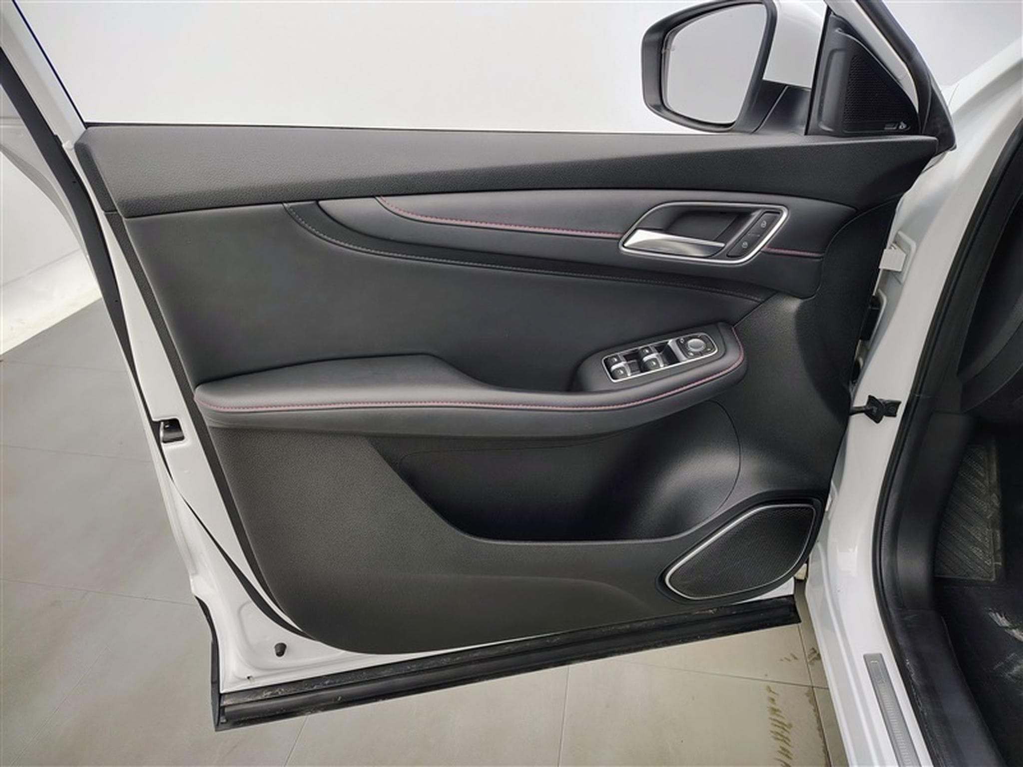 MG EHS 1.5 Turbo PHEV Confort NAVI / CUIR / FULL LED (2022) - Photo 17