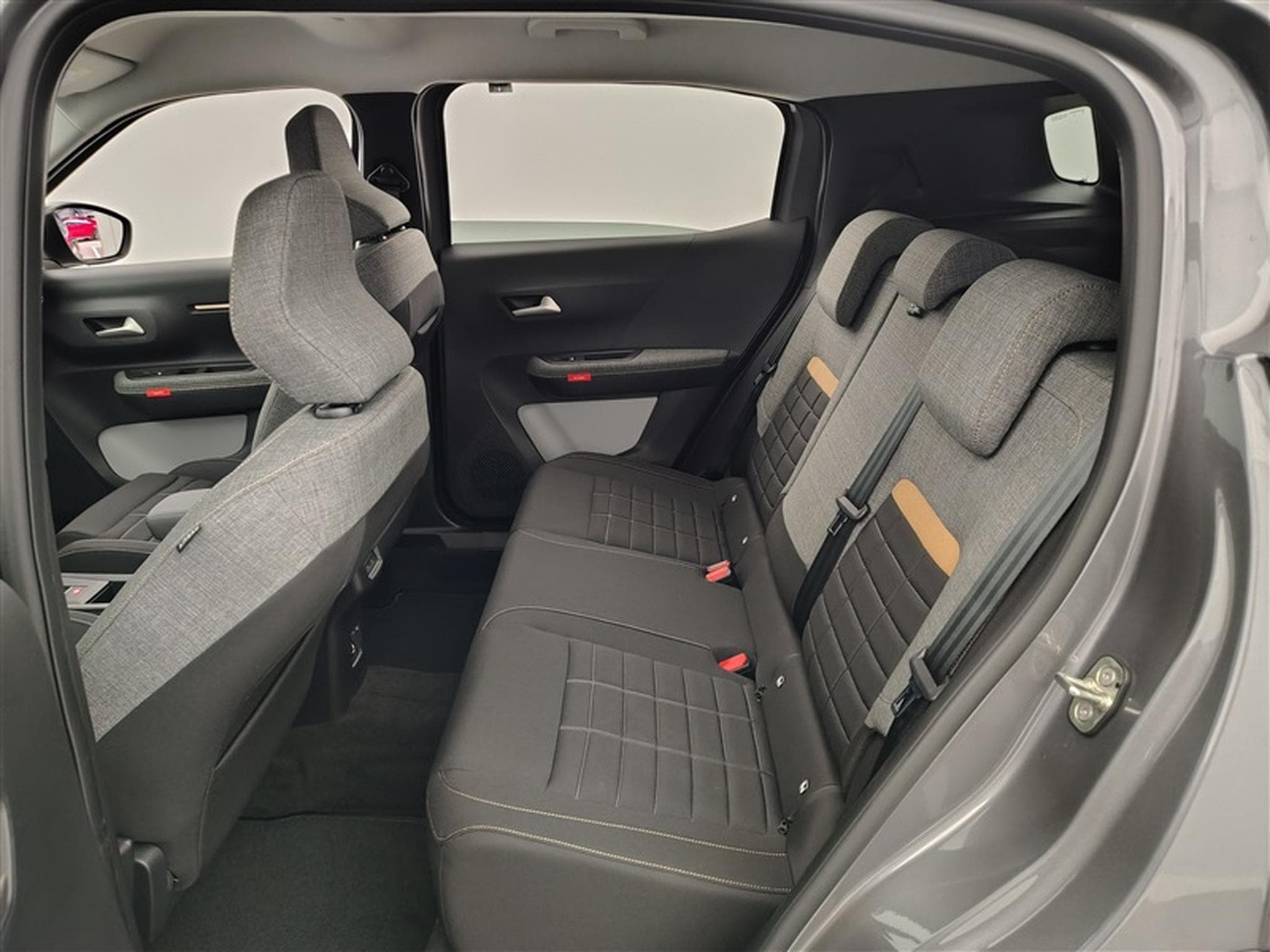 Citroën C3 Aircross 1.2 Hybrid 145Cv e-DCS6 Plus CARPLAY / CAMERA (2025) - Photo 13