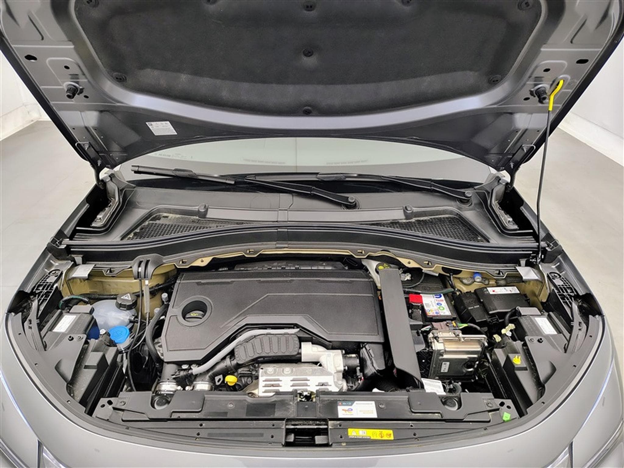 Citroën C3 Aircross 1.2 Hybrid 145Cv e-DCS6 Plus CARPLAY / CAMERA (2025) - Photo 19