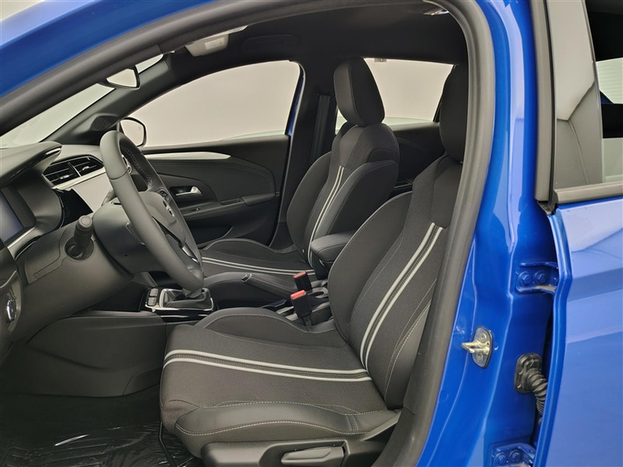 Opel Corsa 1.2 Turbo 100Cv GS S-CUIR / CARPLAY / CAMERA / FULL LED (2025) - Photo 7
