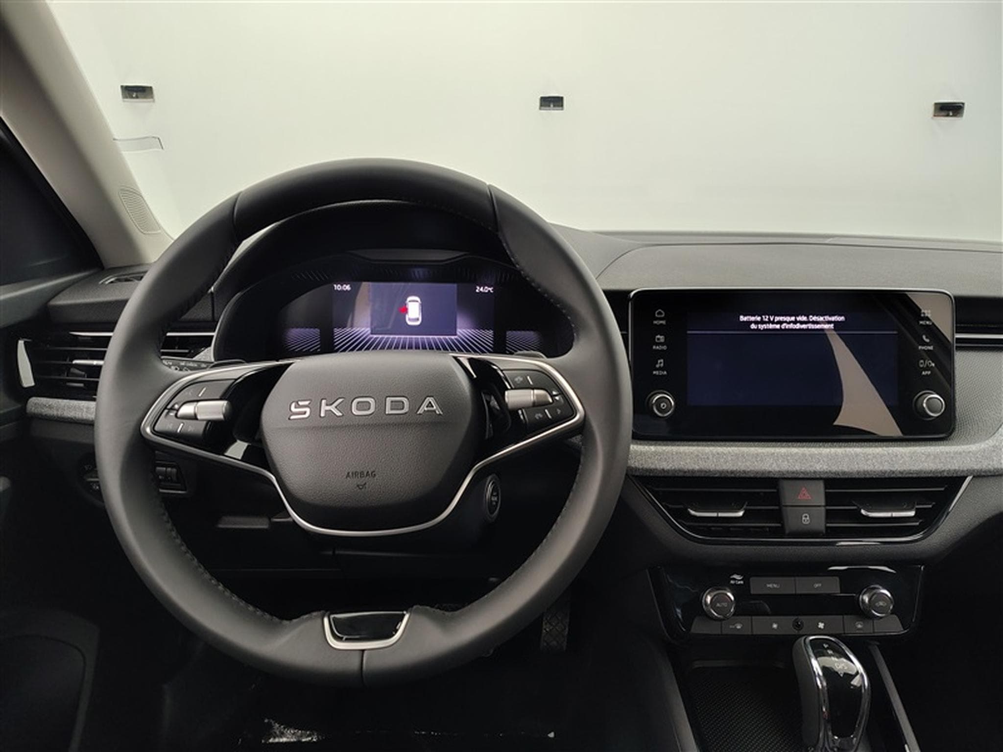 Skoda Kamiq 1.0 TSI 115cv DSG Selection CARPLAY / FULL LED / CAMERA (2026) - Photo 9