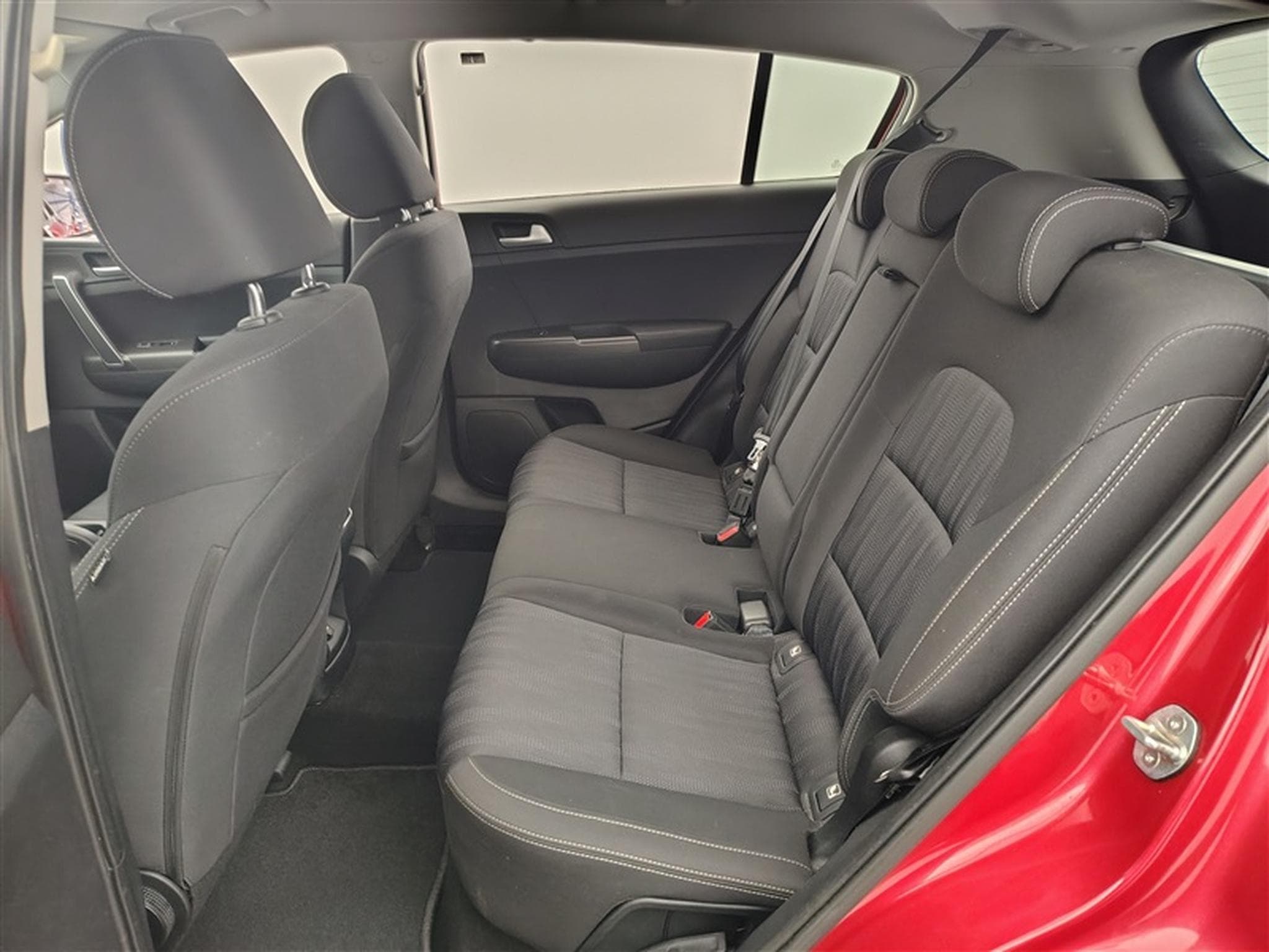 Kia Sportage 1.6i Must NAVI/FULL LED/JA17/PDC (2020) - Photo 13