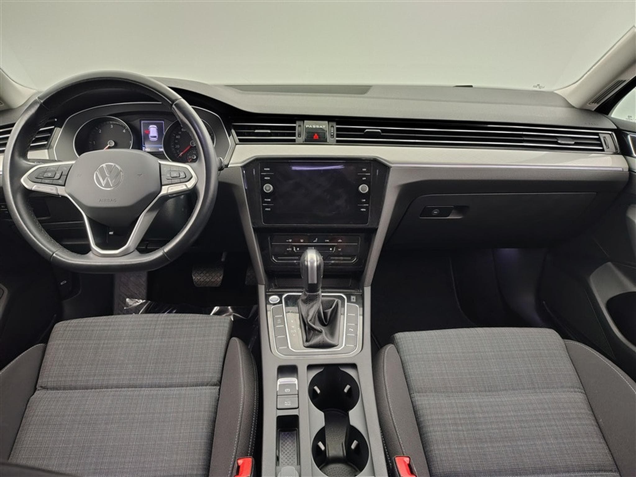 VW Passat 2.0 TDi Style DSG Navi / Led / PDC av+ar + Caméra (2021) - Photo 8