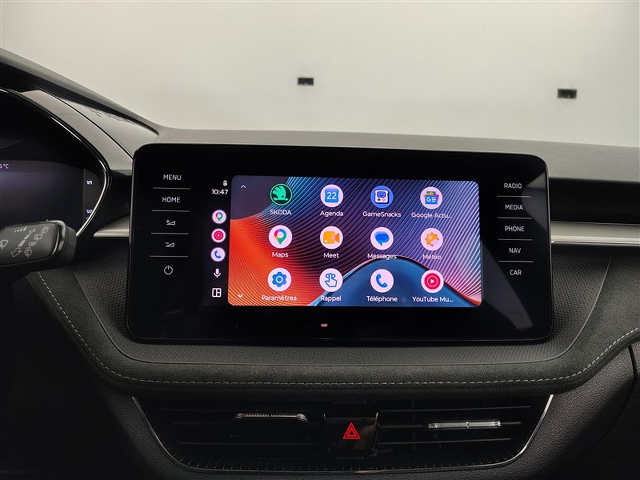 Skoda Fabia 1.0 TSI Selection *NAVI/CAMERA/PDC/CARPLAY/FULL LED/JA* (2024) - Foto 18