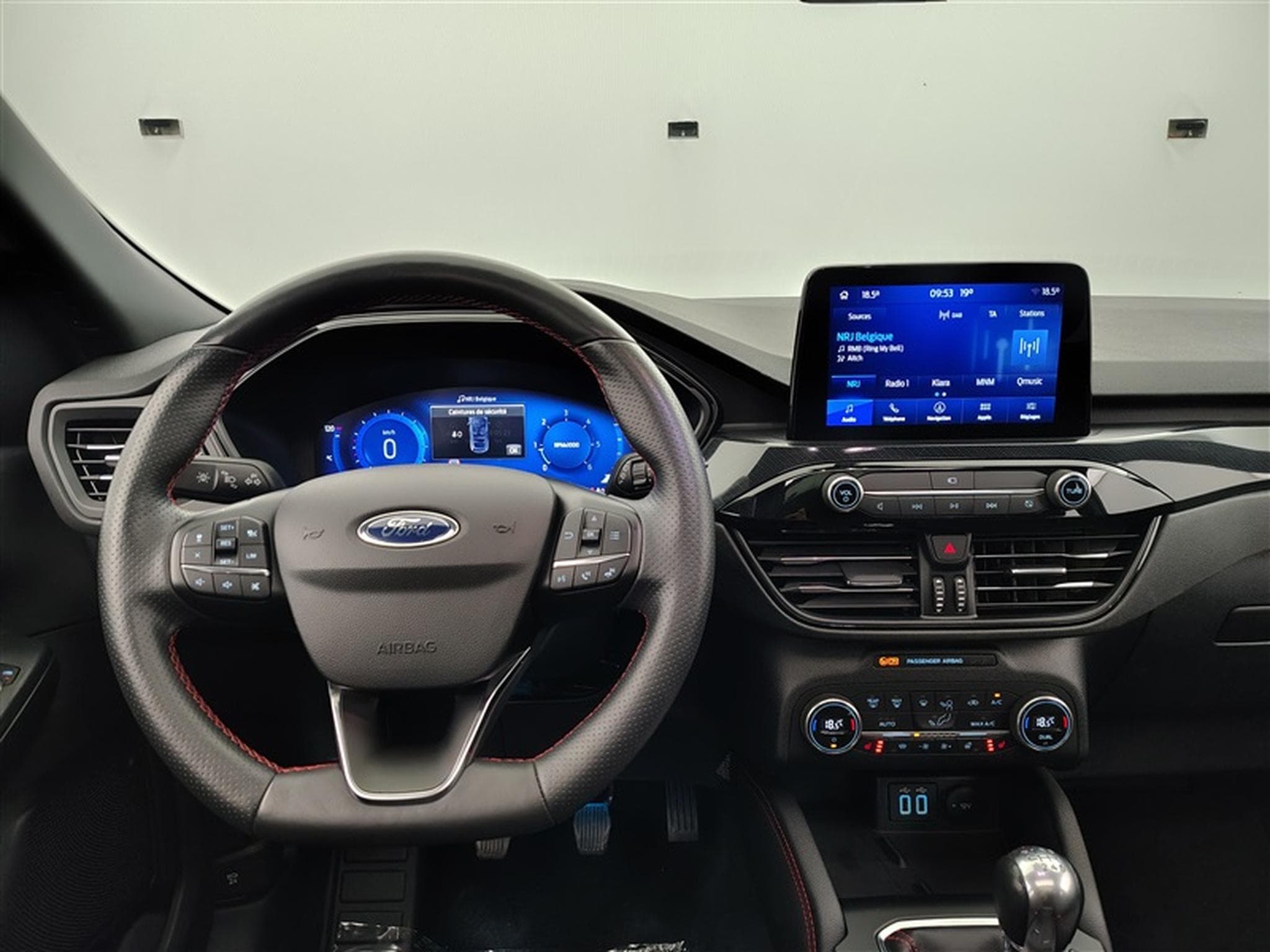 Ford Kuga 1.5 TDCi EB FWD ST-Line Navi / Led / Toit Pano / (2021) - Photo 9