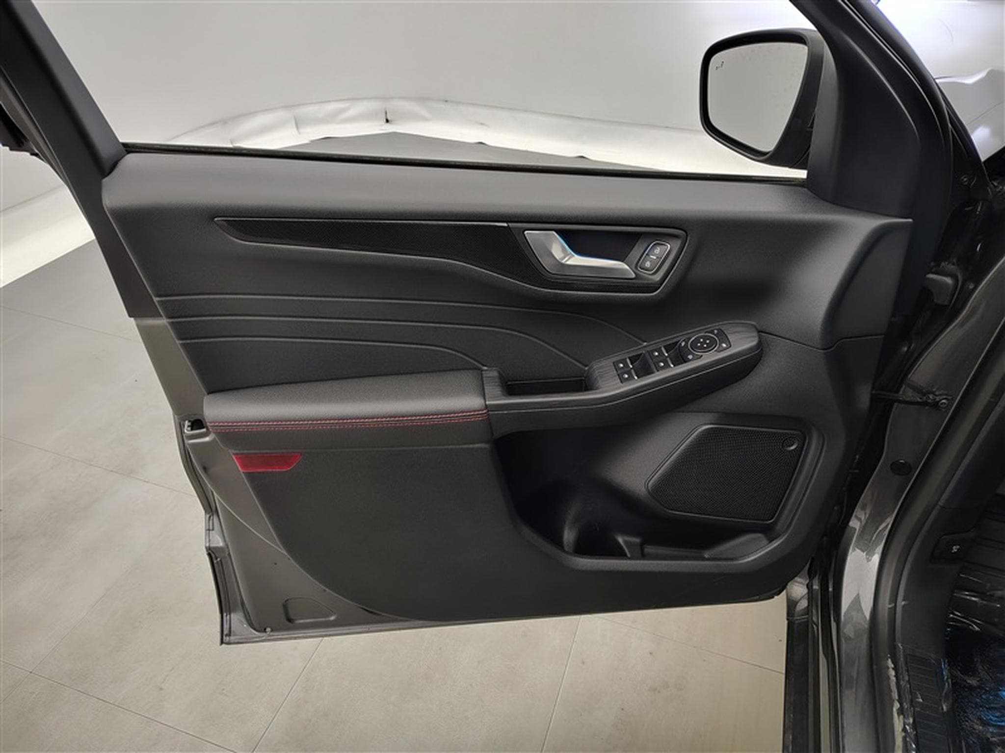 Ford Kuga 1.5 TDCi EB FWD ST-Line Navi / Led / Toit Pano / (2021) - Photo 17