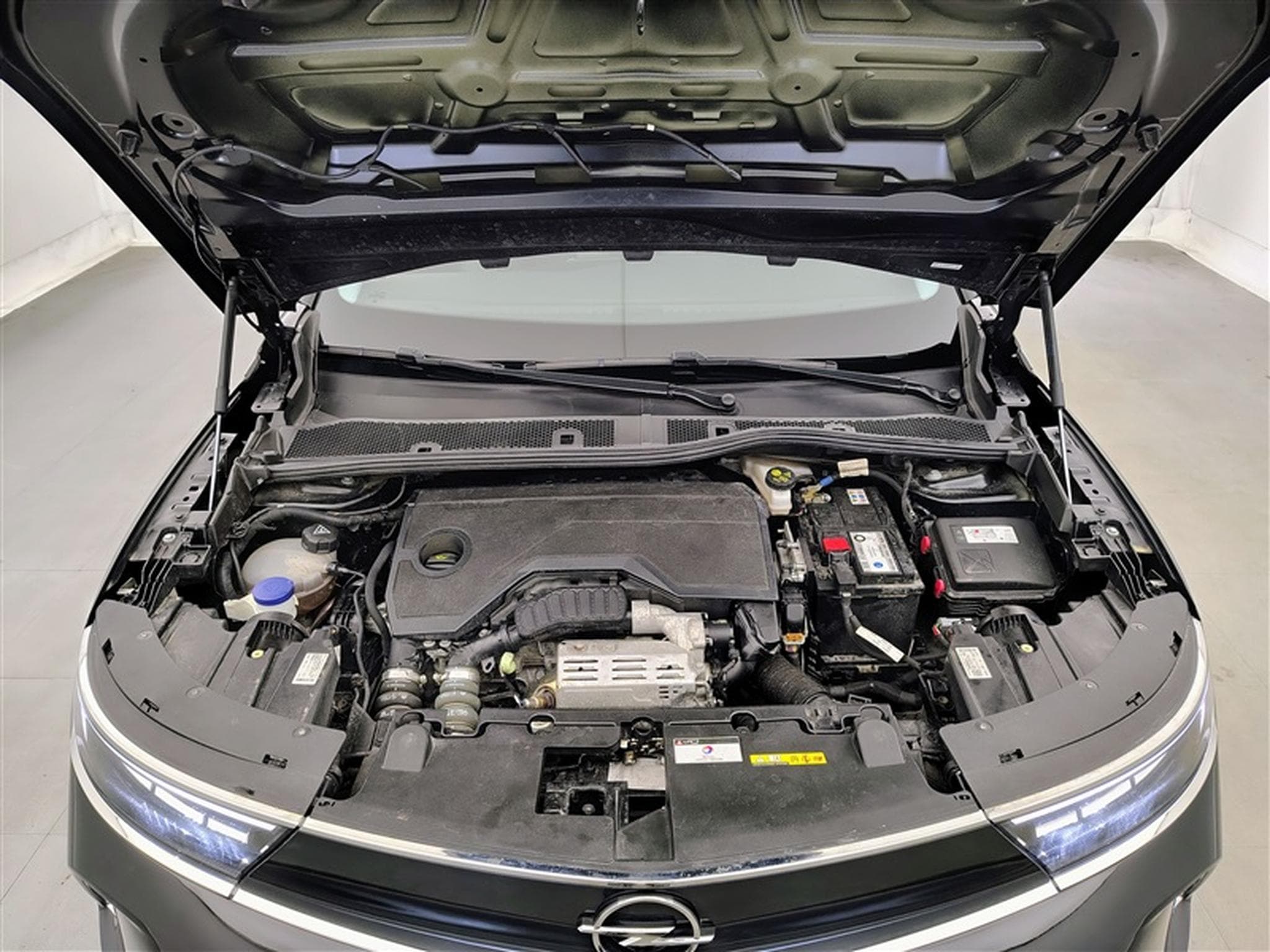 Opel Mokka 1.2 Turbo 136Cv Elegance CARPLAY / CAMERA / FULL LED (2023) - Photo 19