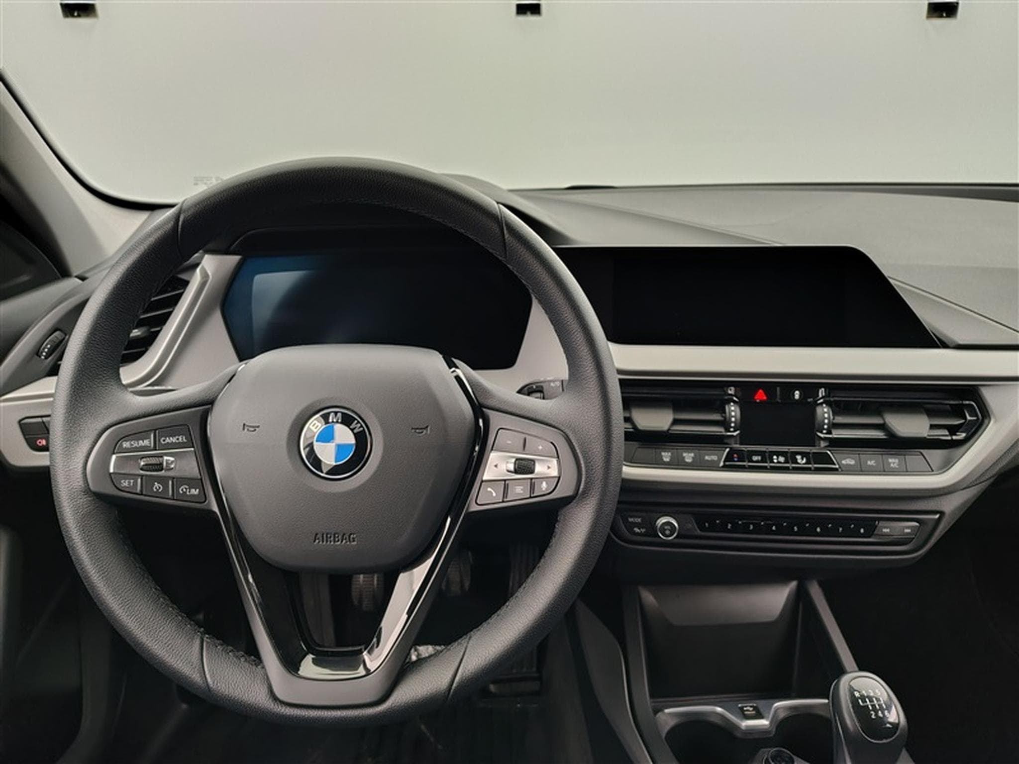 BMW 116 116d Business Line NAVI/FULL LED/JA/PDC (2023) - Photo 9