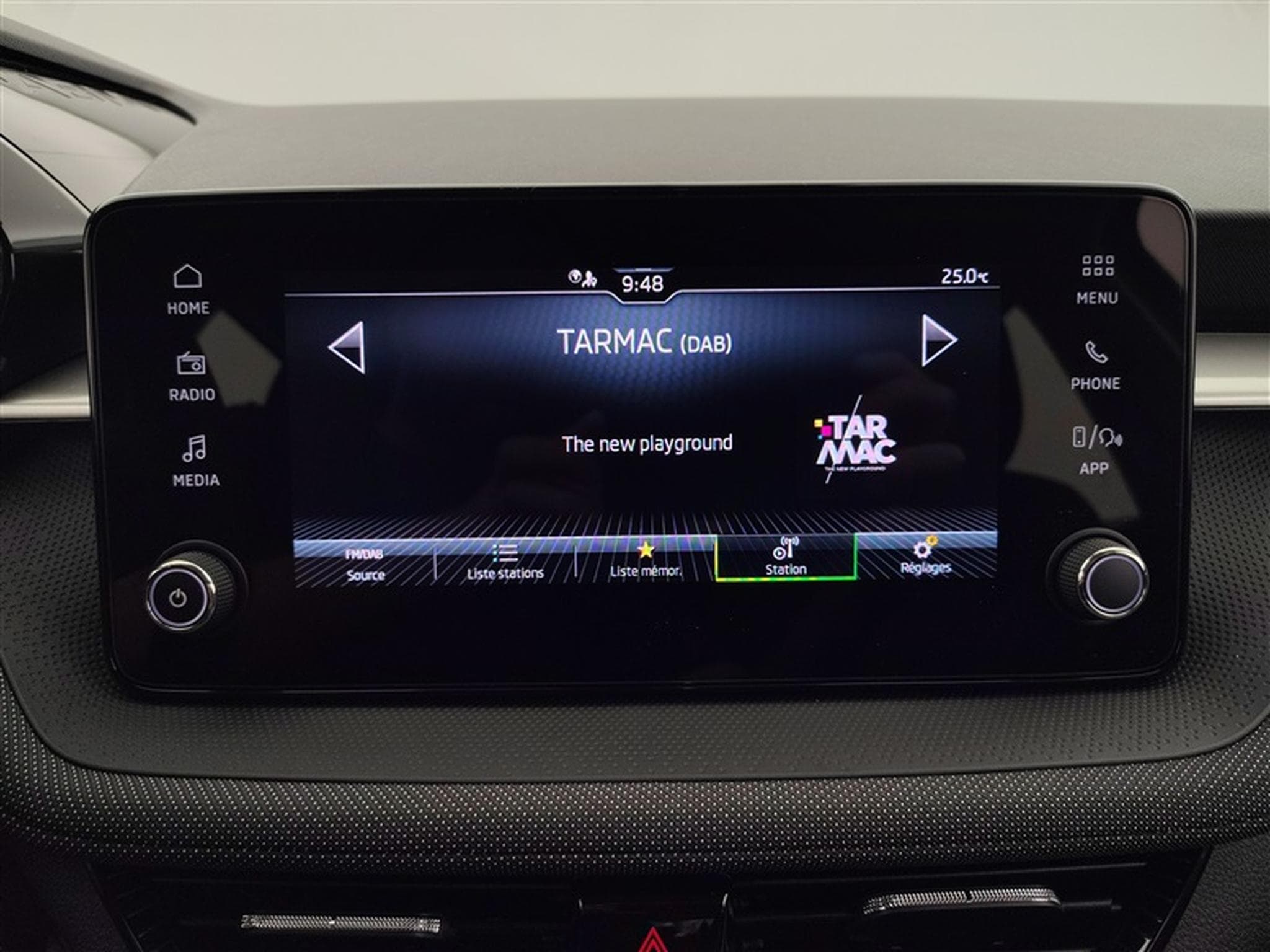 Skoda Fabia 1.0i Selection CARPLAY / FULL LED / KEYLESS / PDC AR (2026) - Photo 11