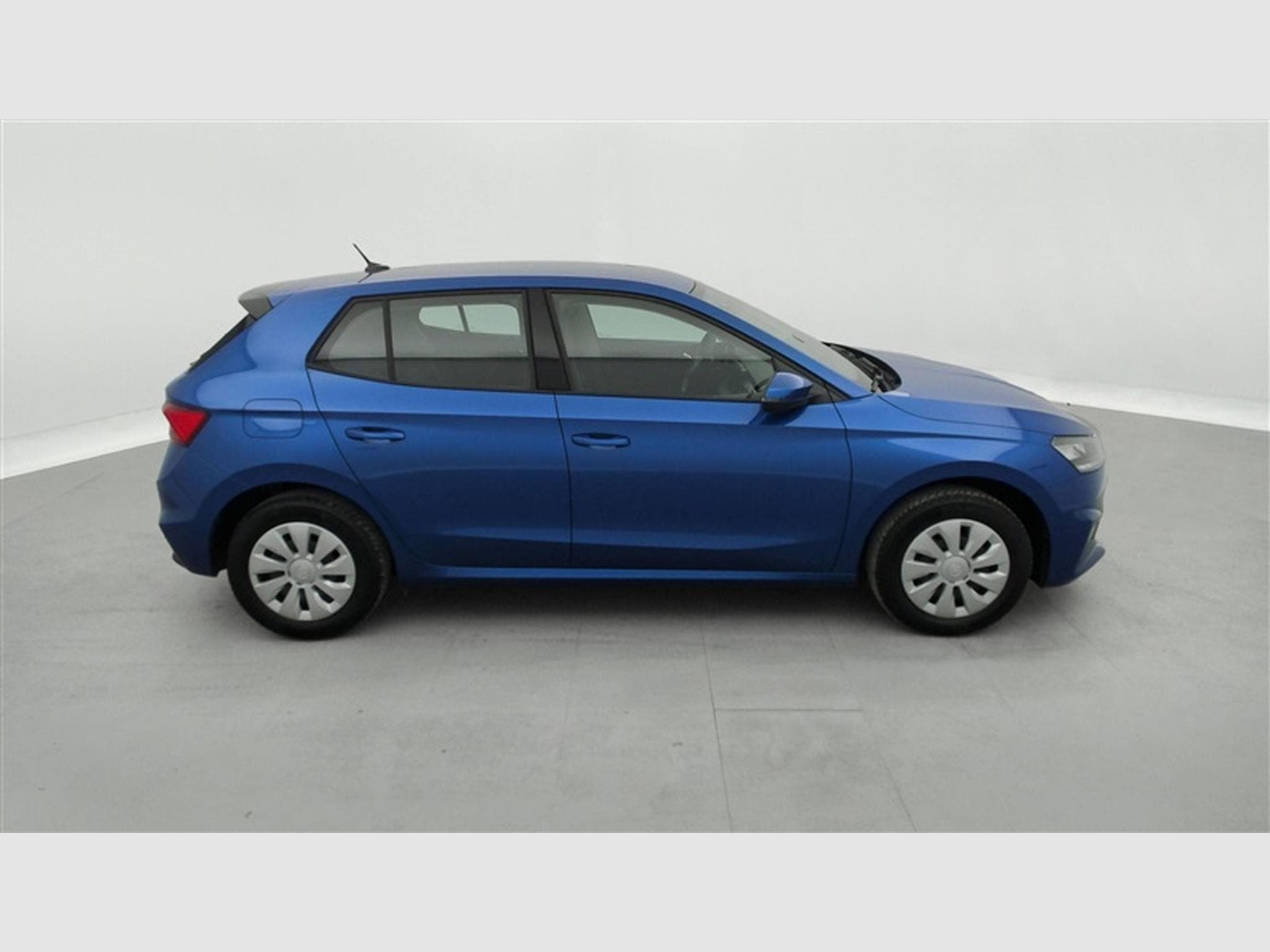 Skoda Fabia 1.0i Selection CARPLAY / FULL LED / KEYLESS / PDC AR (2026) - Photo 25