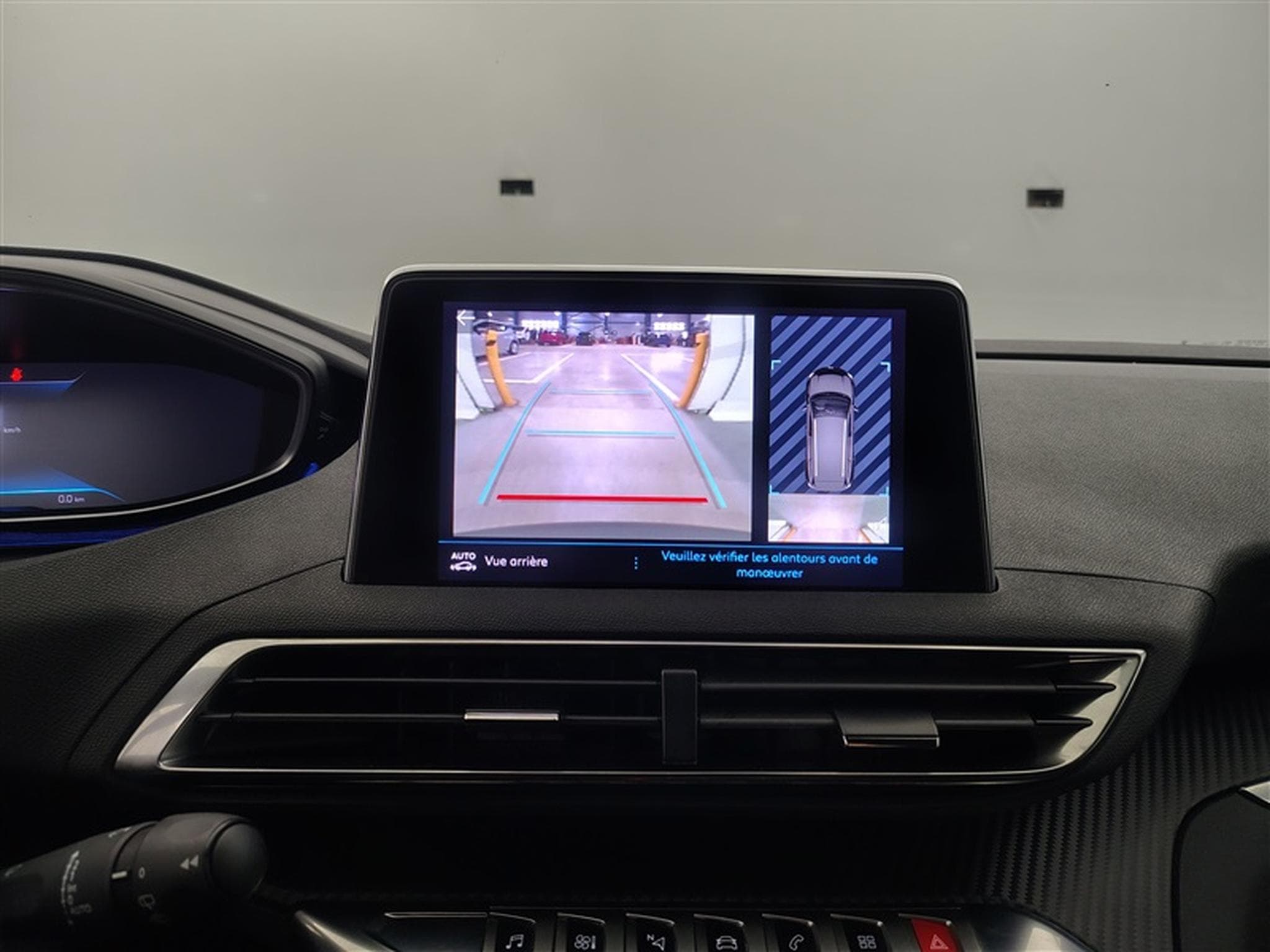 Peugeot 5008 1.2 PureTech 130cv Active Pack CARPLAY / FULL LED / CAMERA (2023) - Foto 17