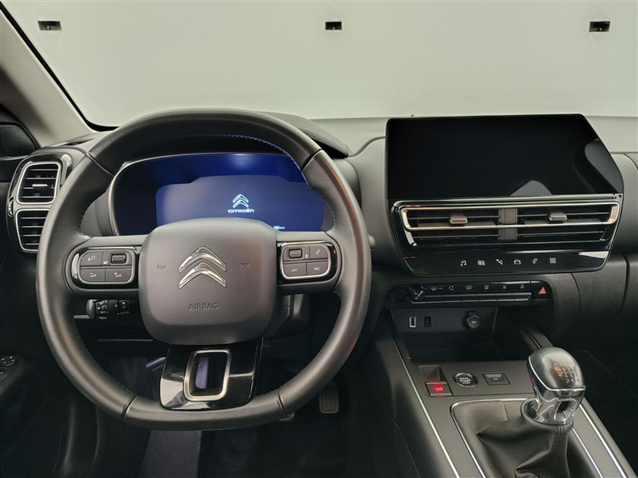 Citroën C5 Aircross 1.2 PureTech 130cv Plus NAVI / CARPLAY / CAMERA (2024) - Photo 9