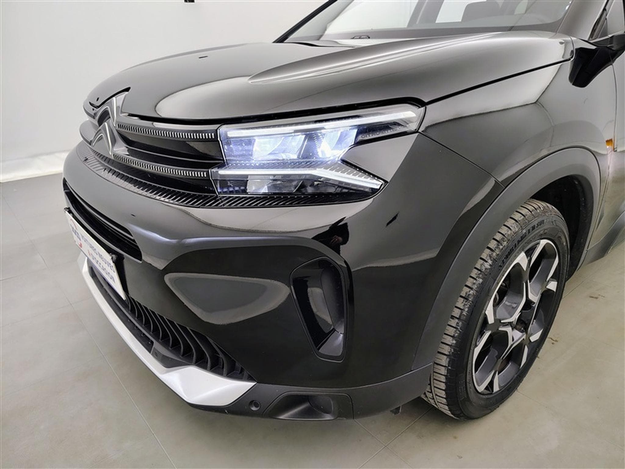 Citroën C5 Aircross 1.2 PureTech 130cv Plus NAVI / CARPLAY / CAMERA (2024) - Photo 15