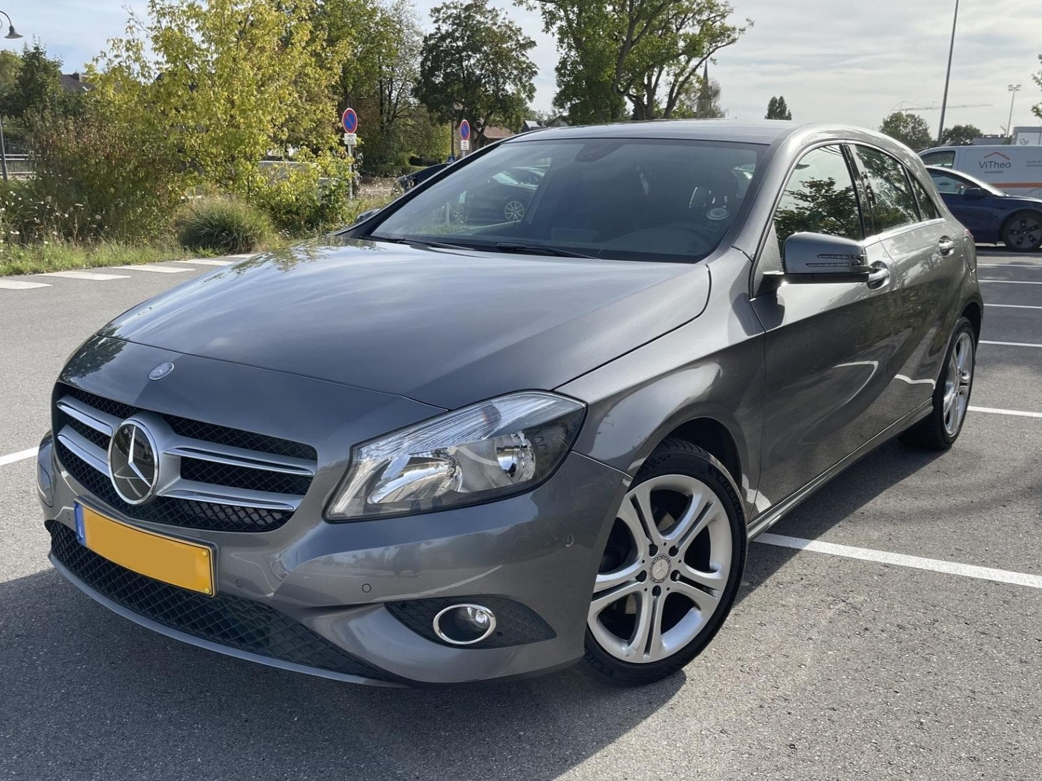 Mercedes A 180 (2013) - Photo 1