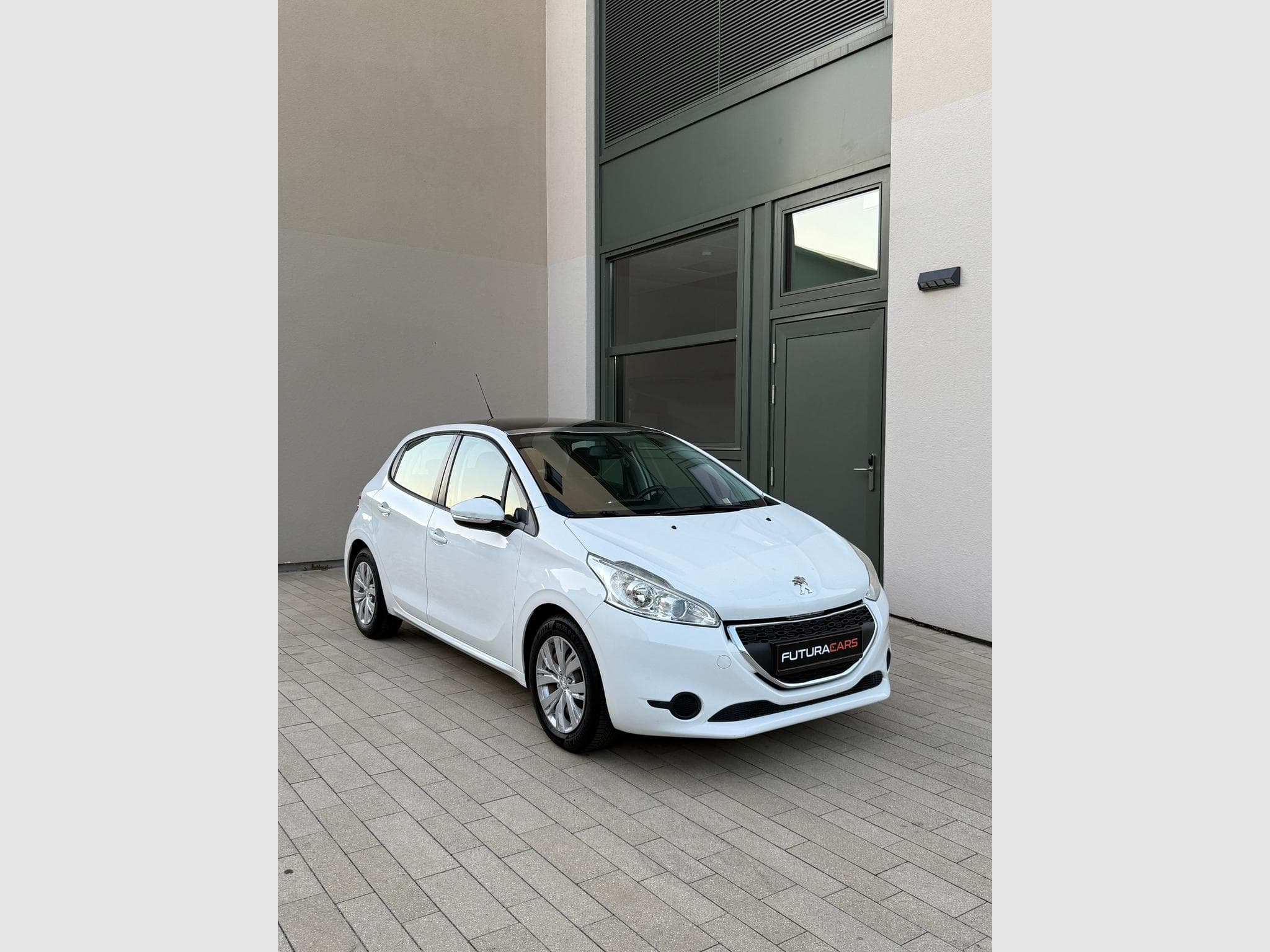 Peugeot 208 (2013) - Foto 1