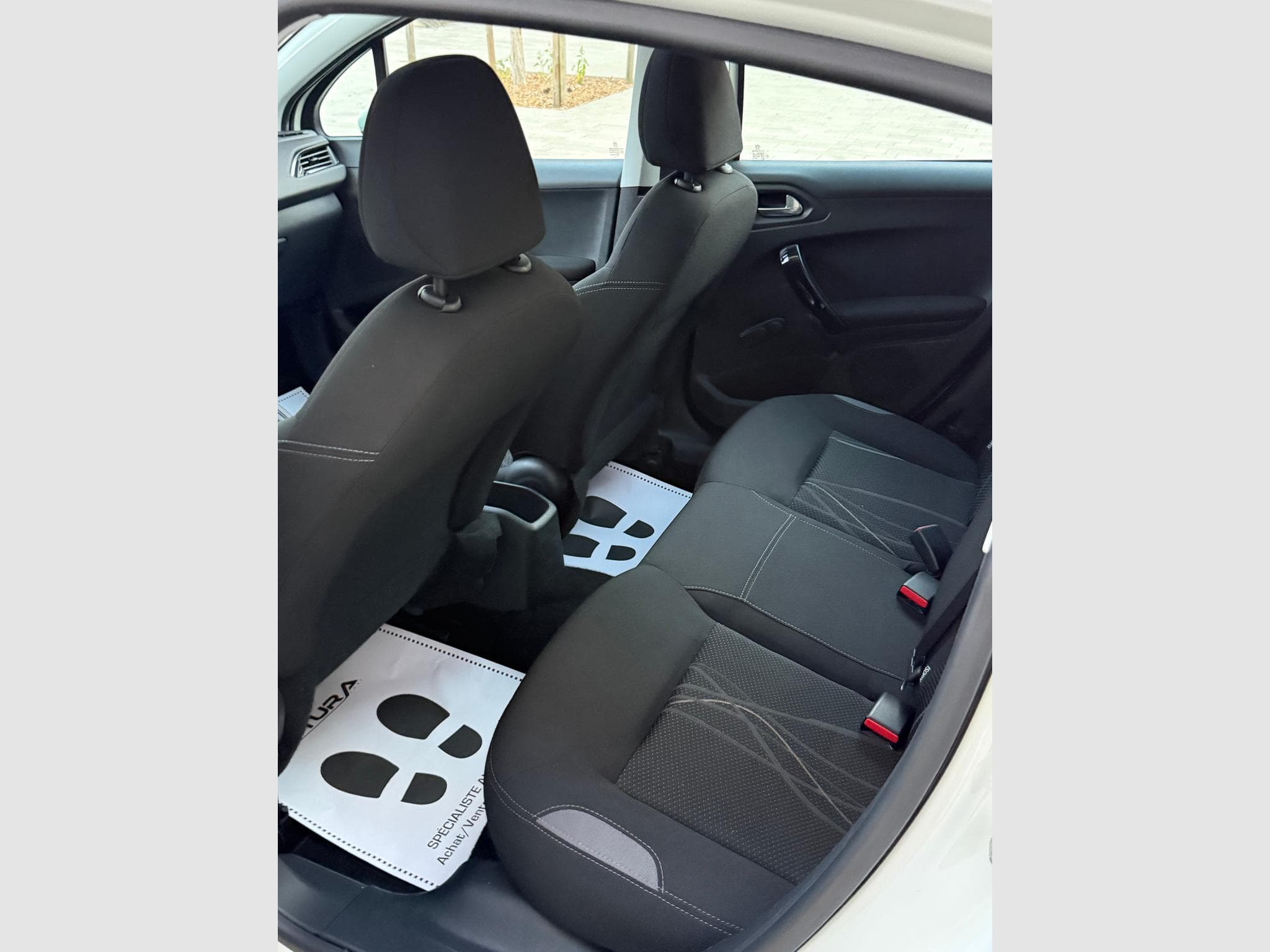 Peugeot 208 (2013) - Foto 10