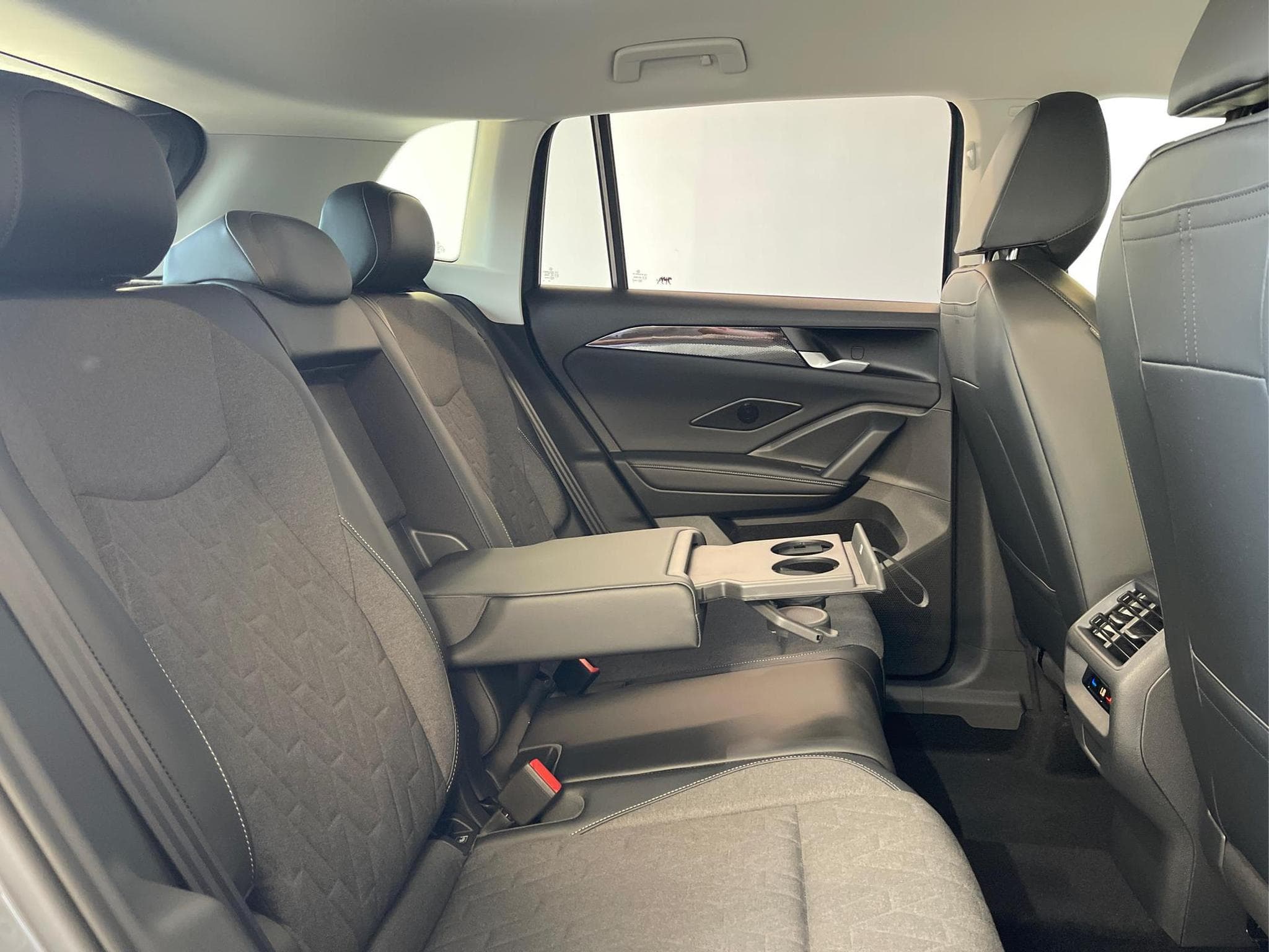 VW Tiguan LIFE (2026) - Foto 16