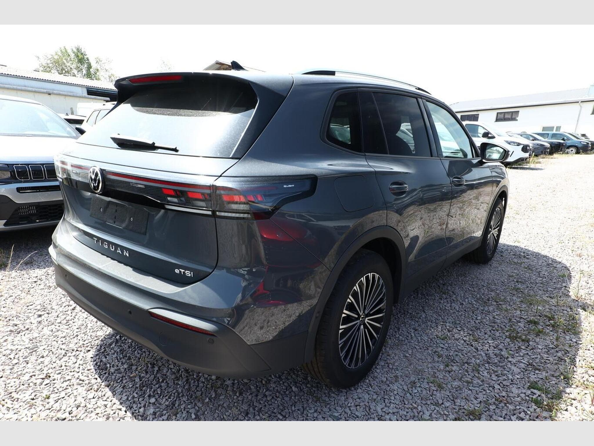 VW Tiguan DSG LED+ Pano (2026) - Photo 3