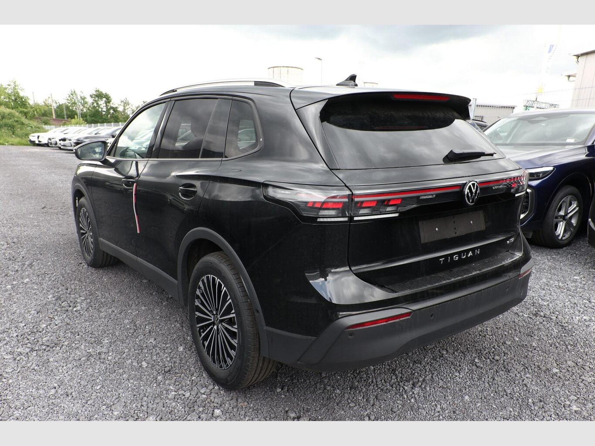 VW Tiguan DSG LED+ Pano (2026) - Photo 4