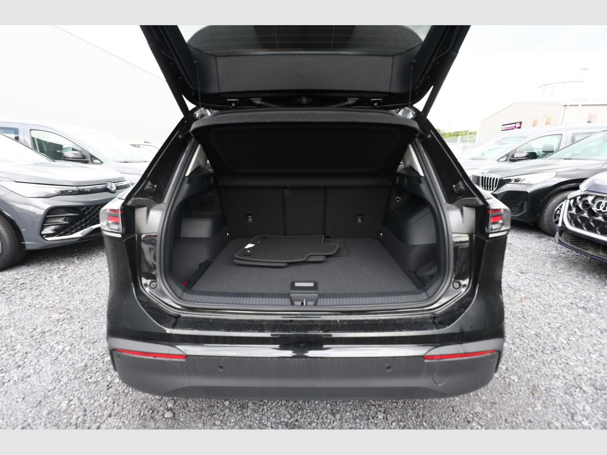 VW Tiguan DSG LED+ Pano (2026) - Photo 10