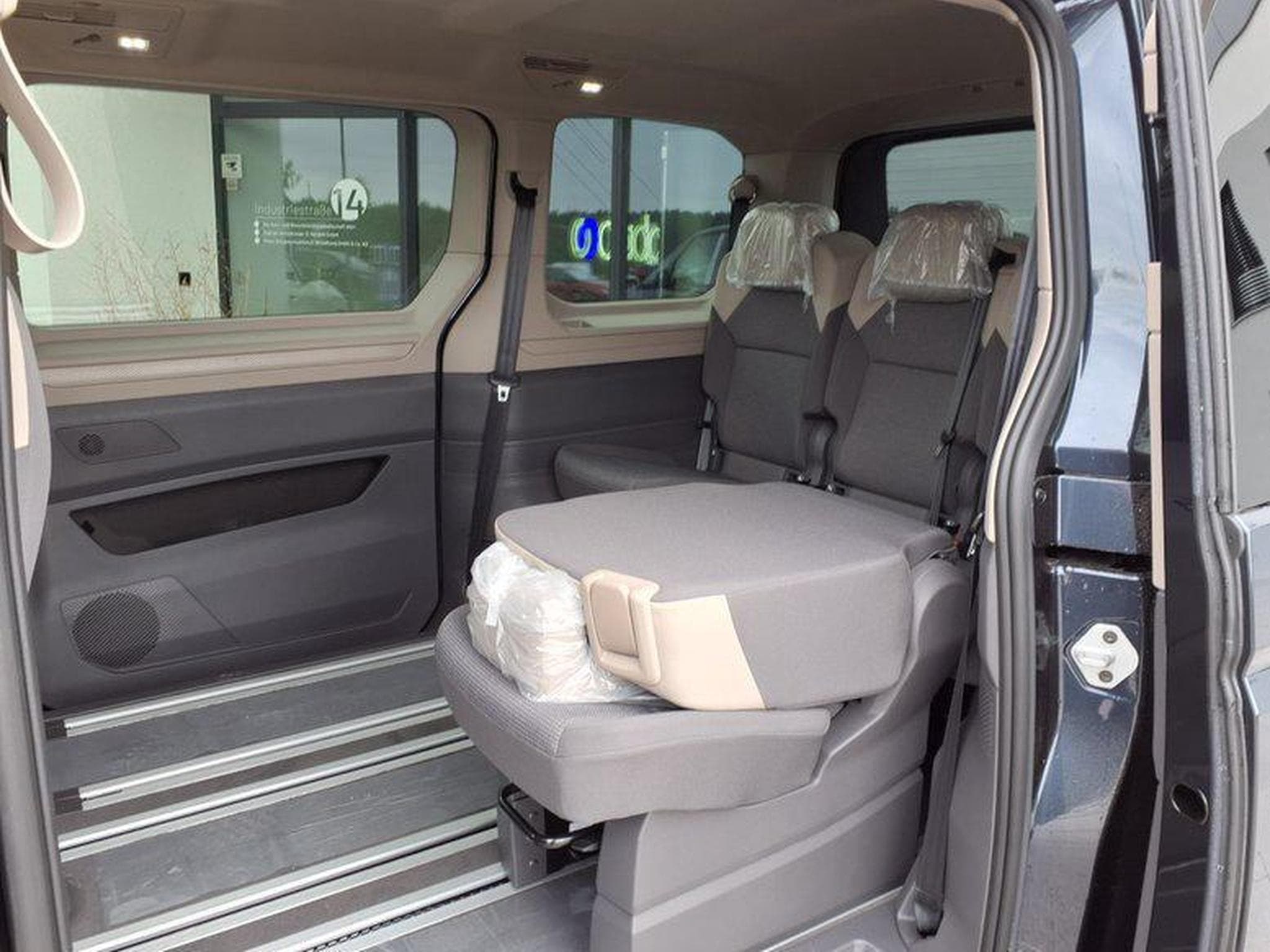 VW T7 Business KÜ 2.0 TDI 7-Gang-DSG (2026) - Photo 9