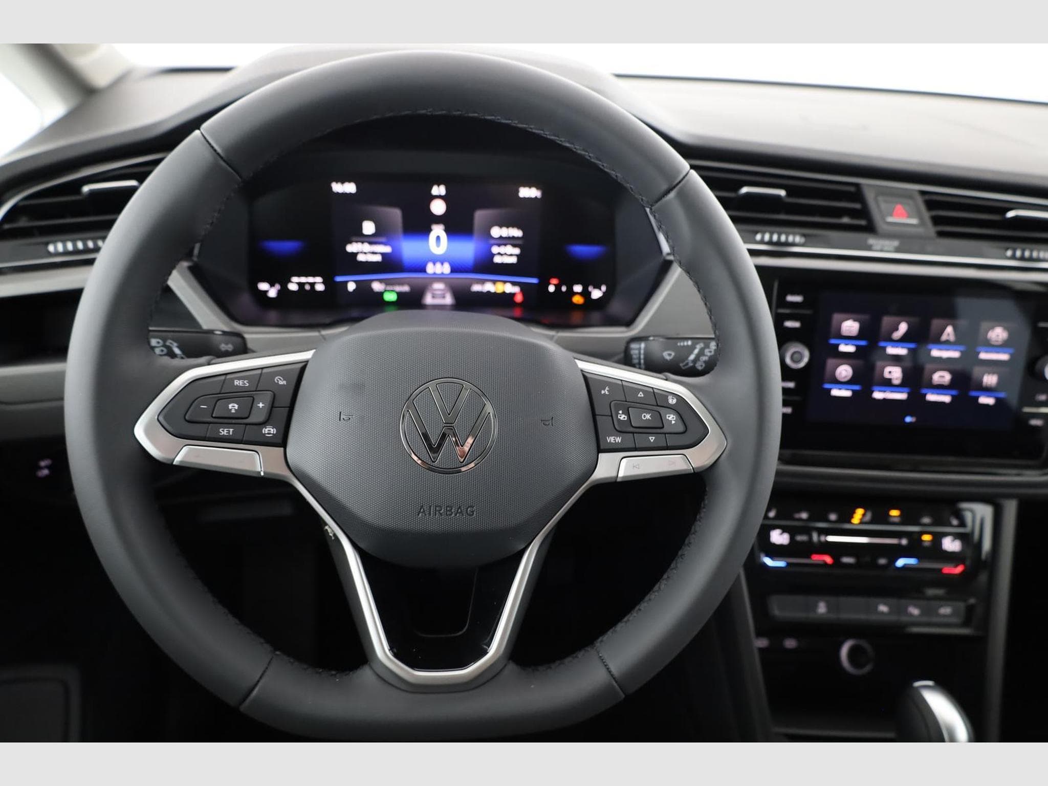 VW Touran Comfortline BMT/Start-Stopp (2026) - Photo 5