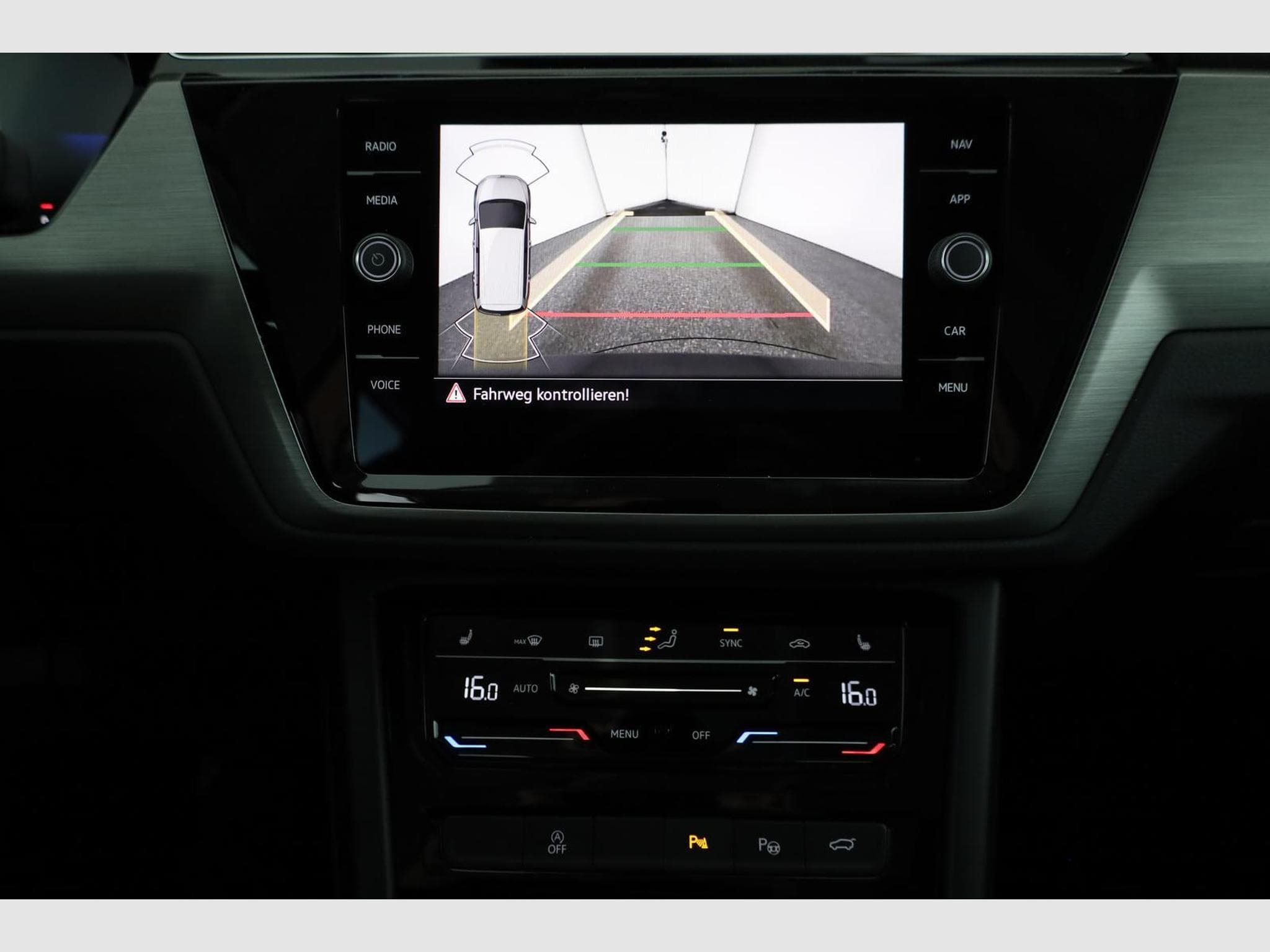VW Touran Comfortline BMT/Start-Stopp (2026) - Photo 6