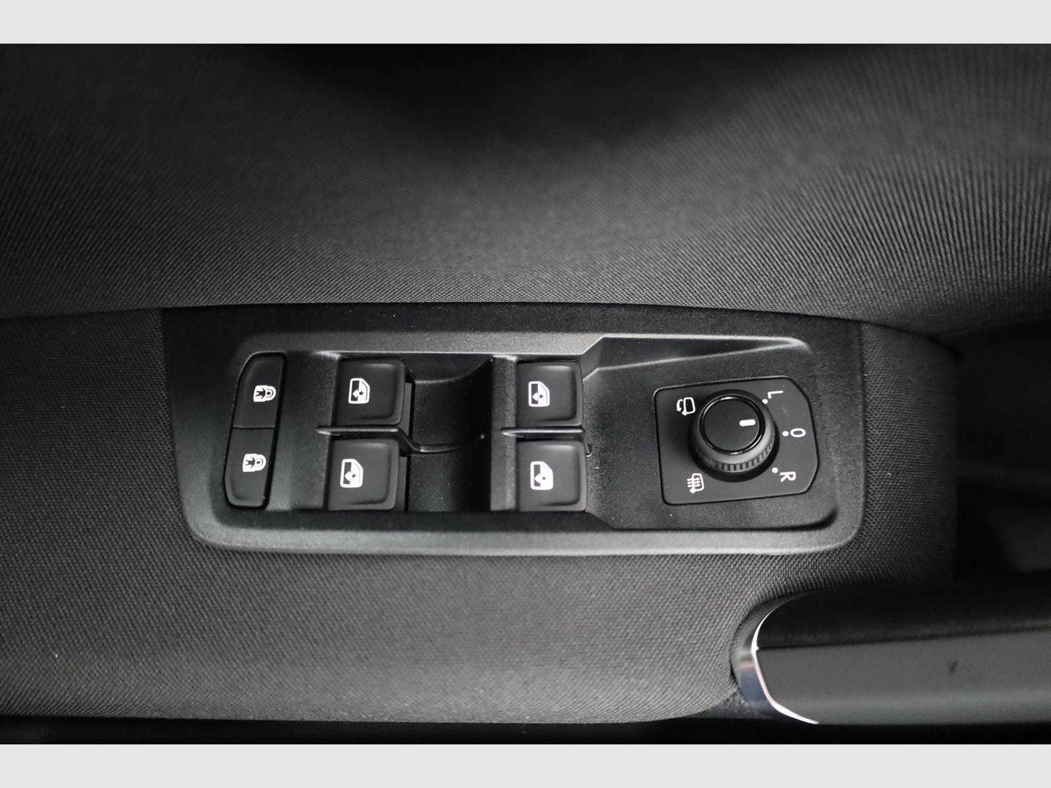 VW Touran Comfortline BMT/Start-Stopp (2026) - Photo 7