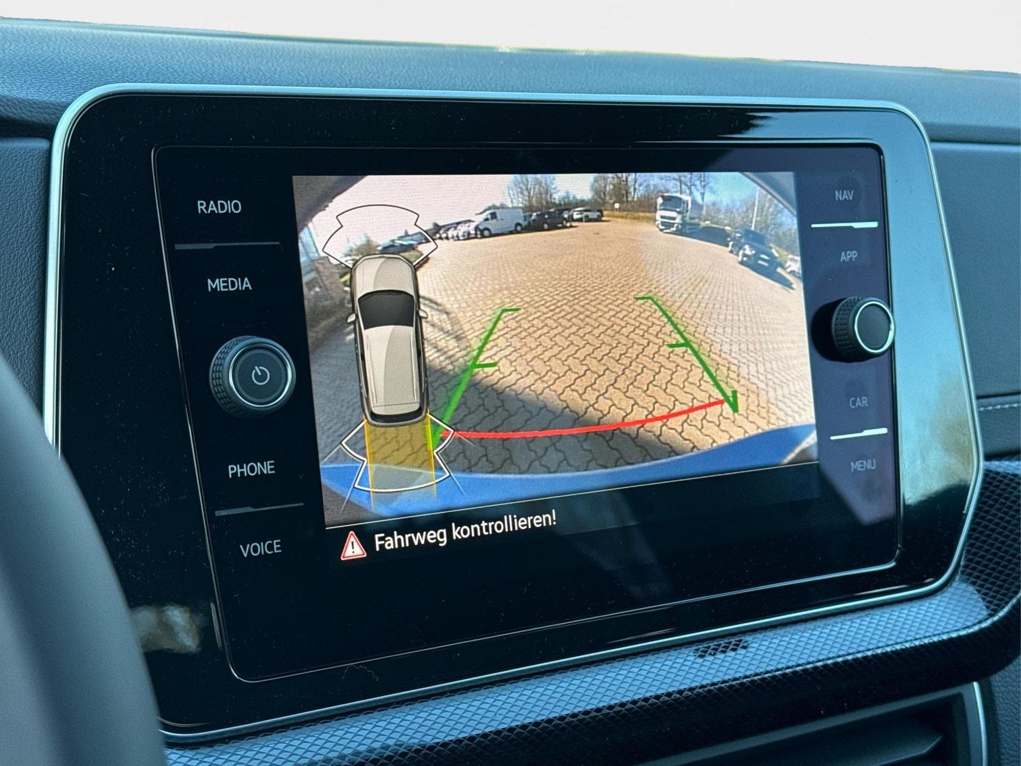 VW T-Cross R-Line Limited (2026) - Photo 10