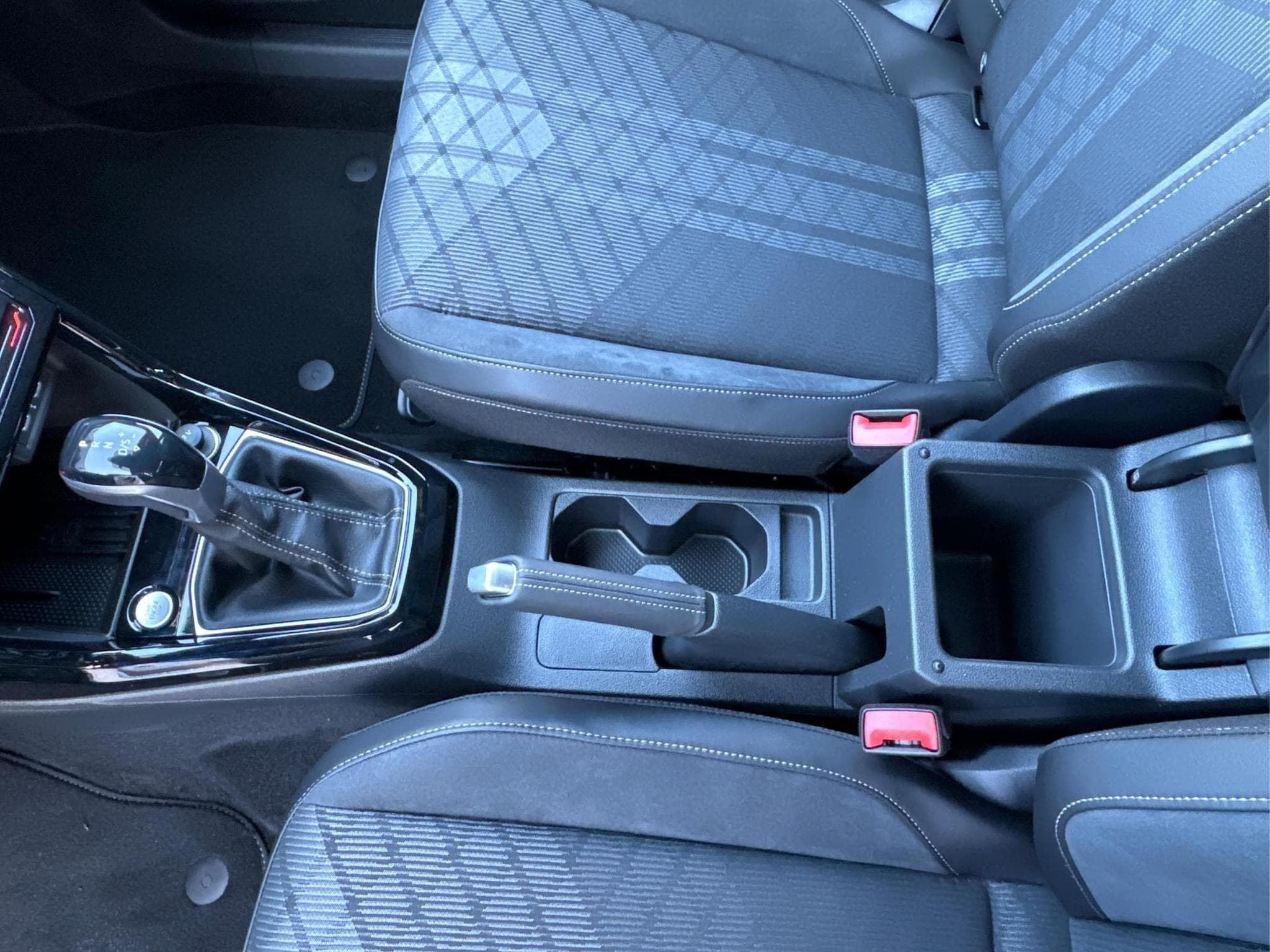 VW T-Cross R-Line Limited (2026) - Photo 13