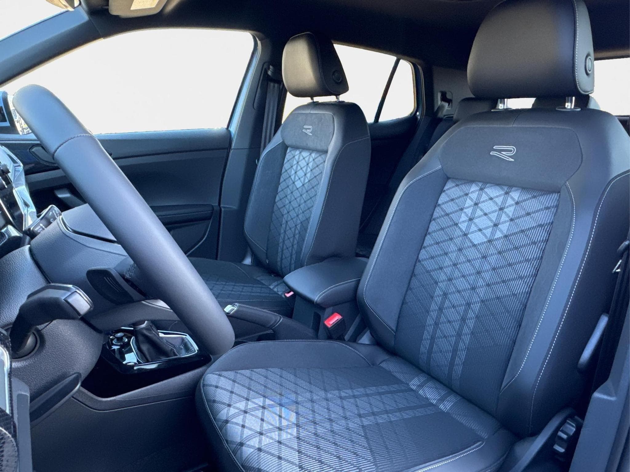 VW T-Cross R-Line Limited (2026) - Photo 14