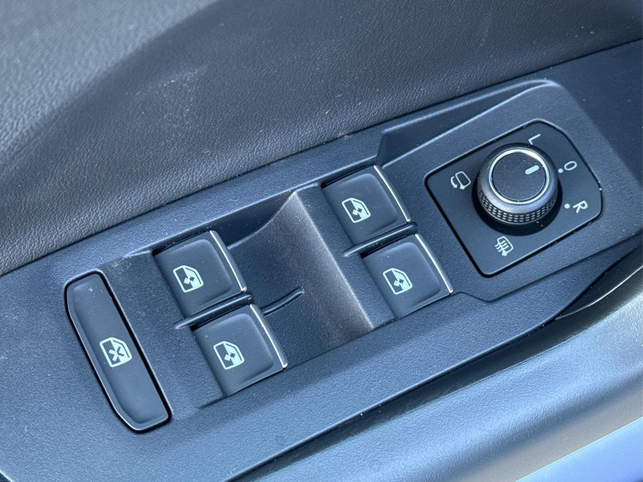 VW T-Cross R-Line Limited (2026) - Photo 17