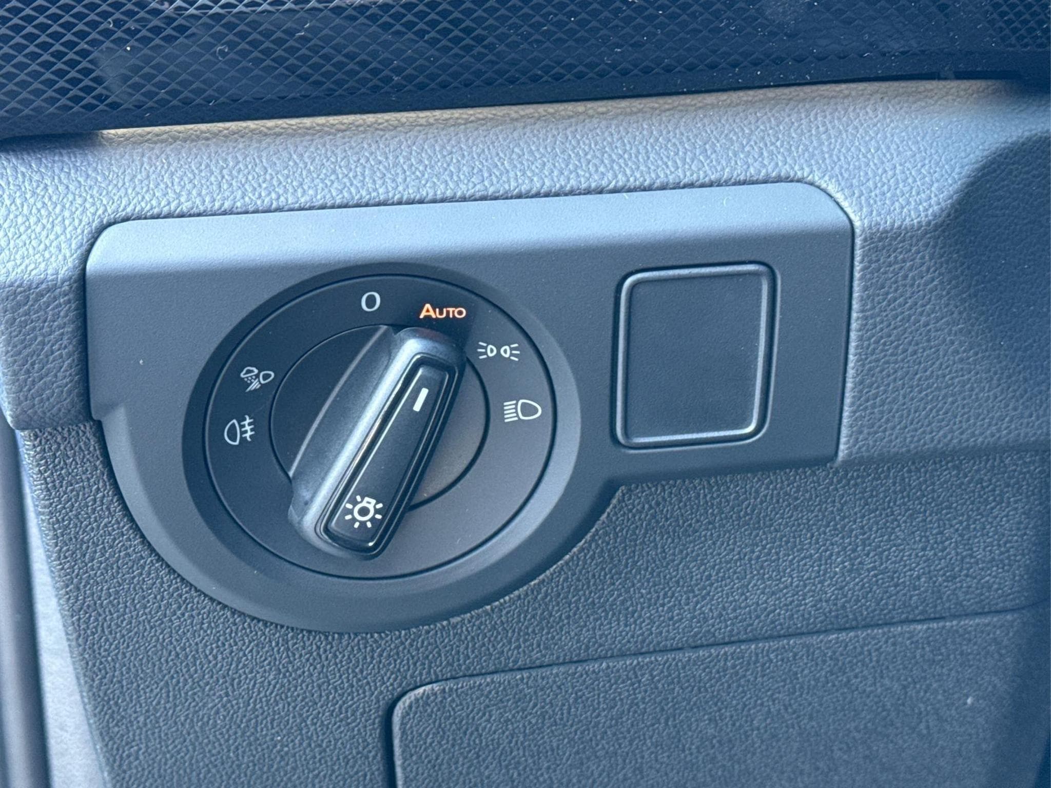VW T-Cross R-Line Limited (2026) - Photo 18