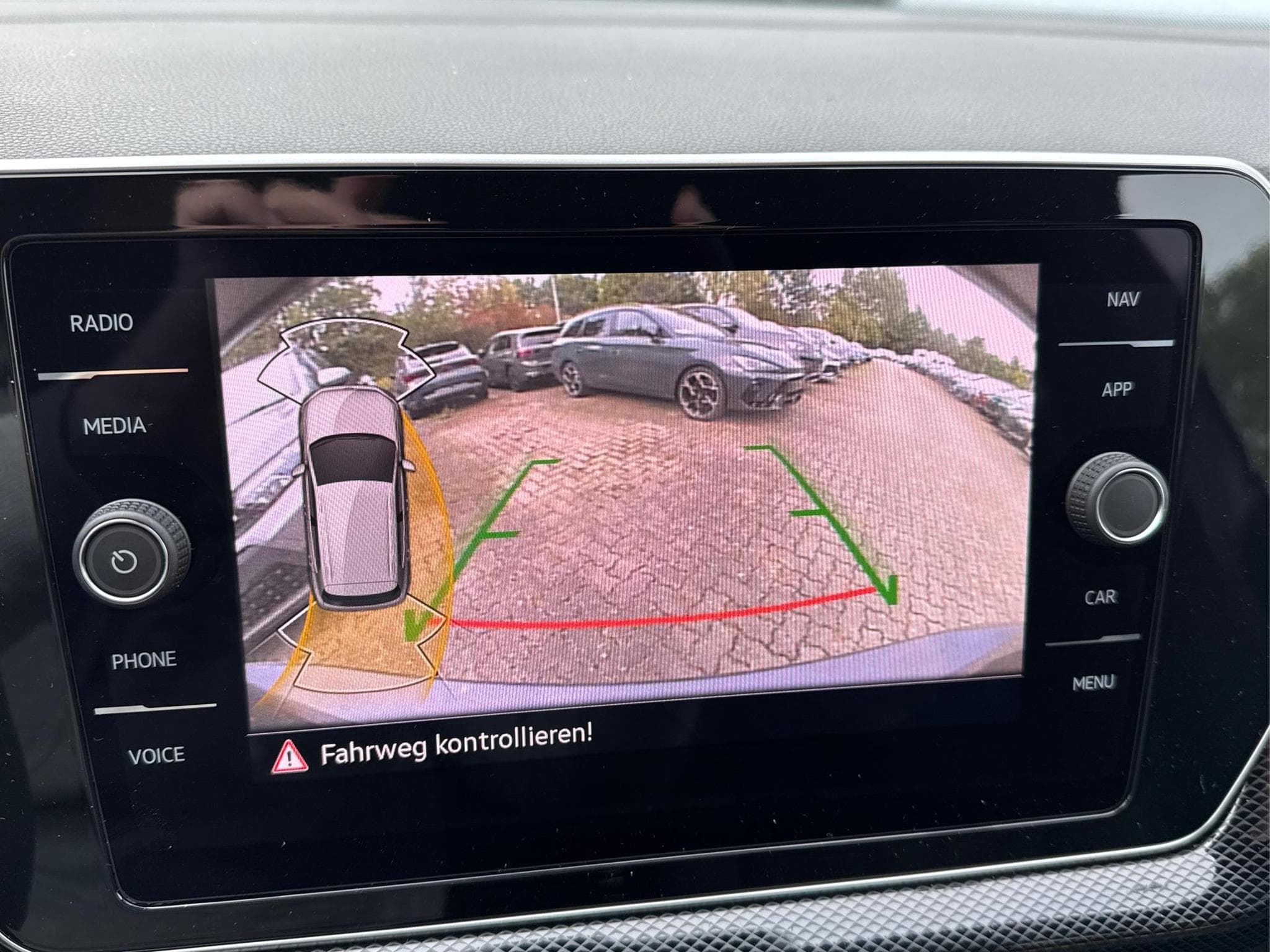 VW T-Cross R-Line Limited (2026) - Photo 16