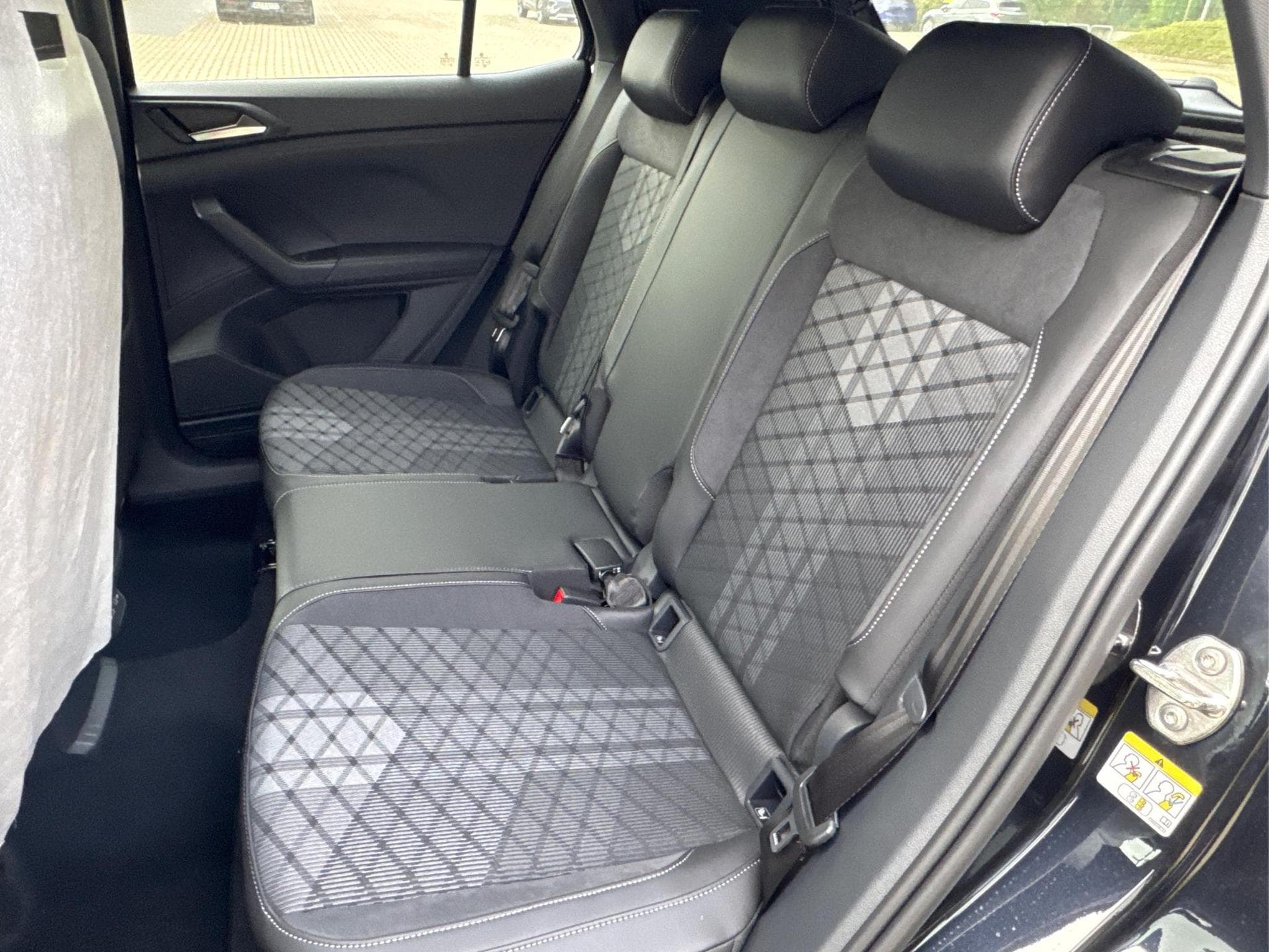 VW T-Cross R-Line Limited (2026) - Photo 10