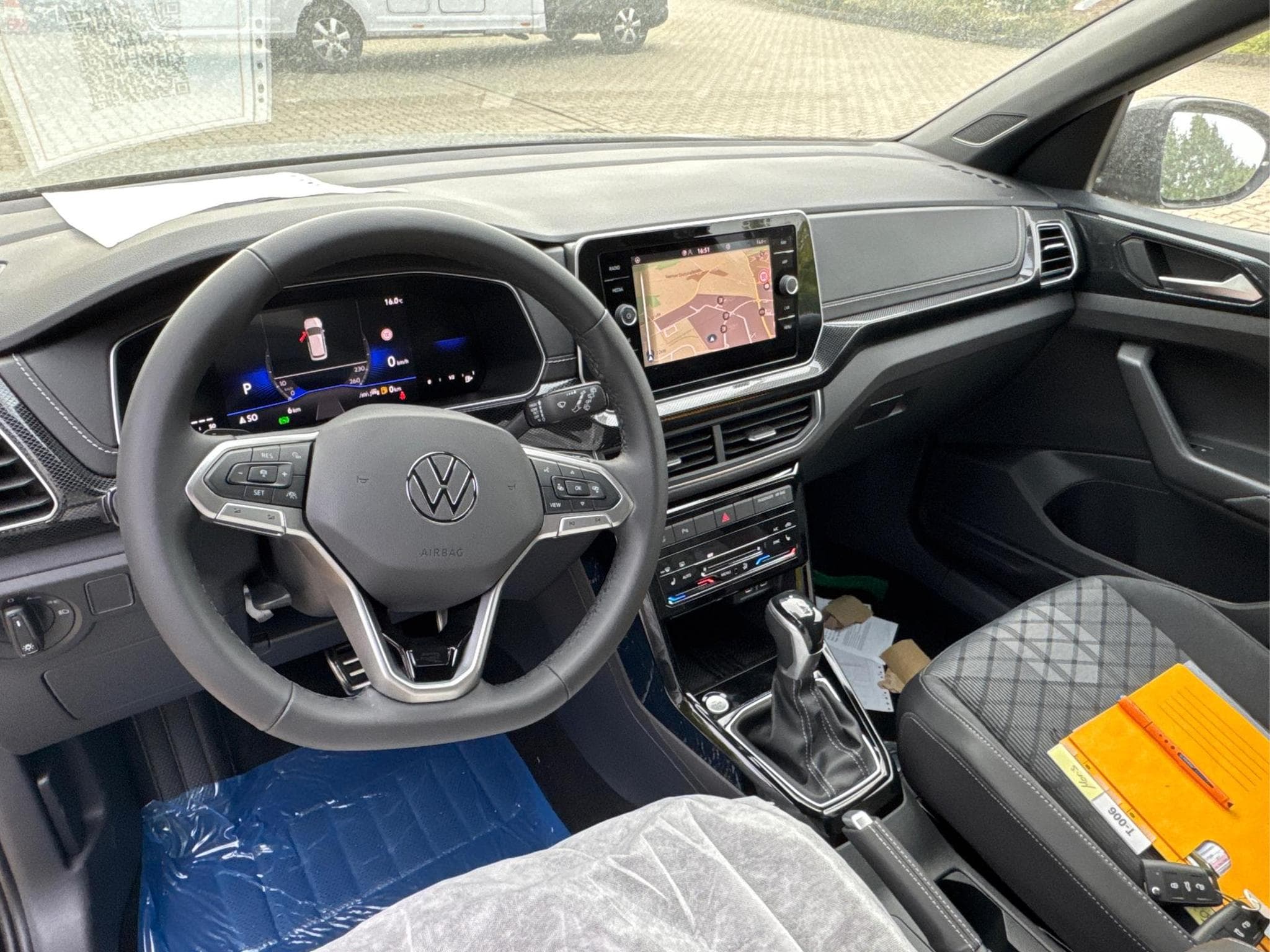 VW T-Cross R-Line Limited (2026) - Photo 12