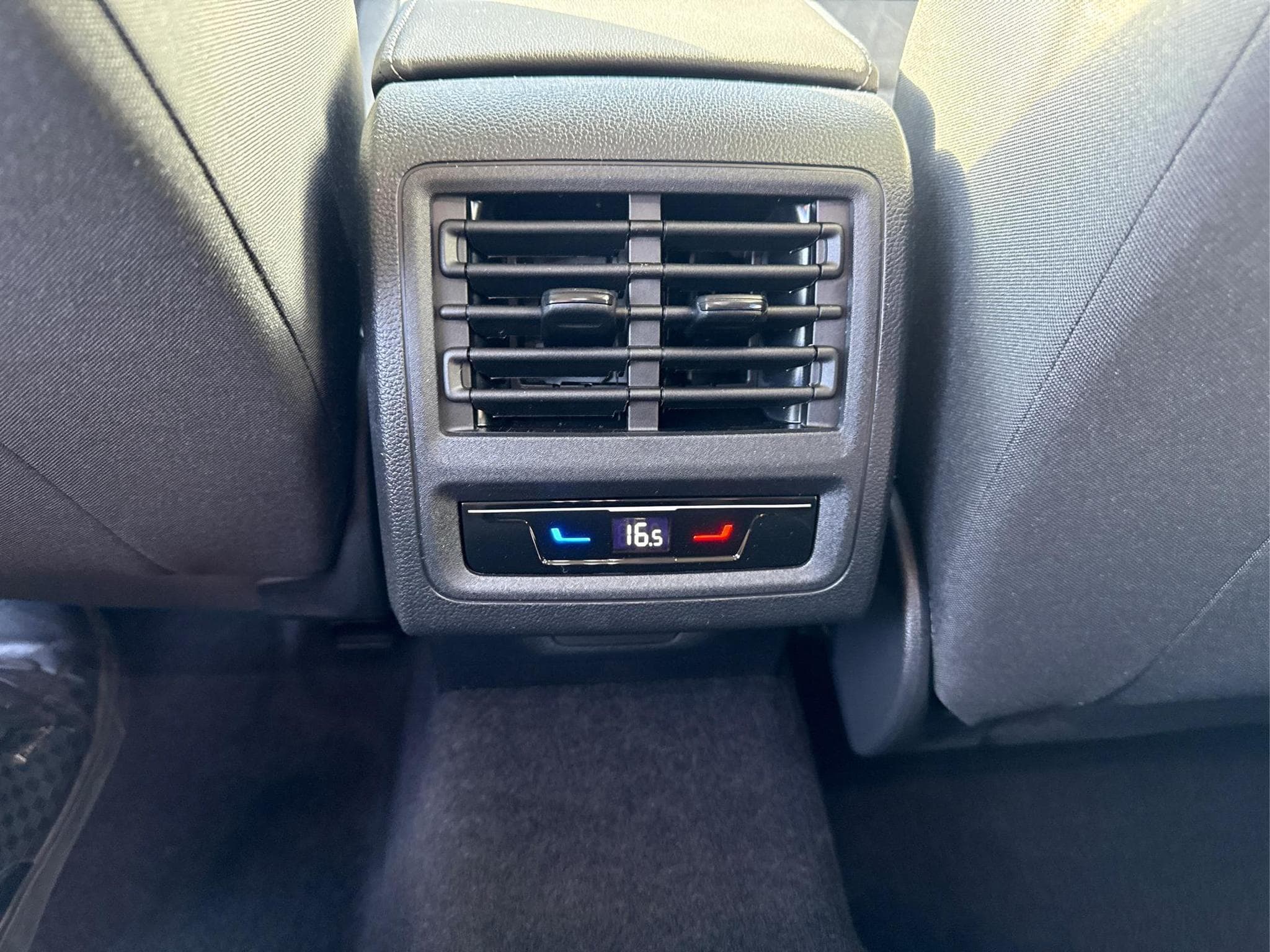 VW Golf VIII PRIME 1.5 (2026) - Foto 8