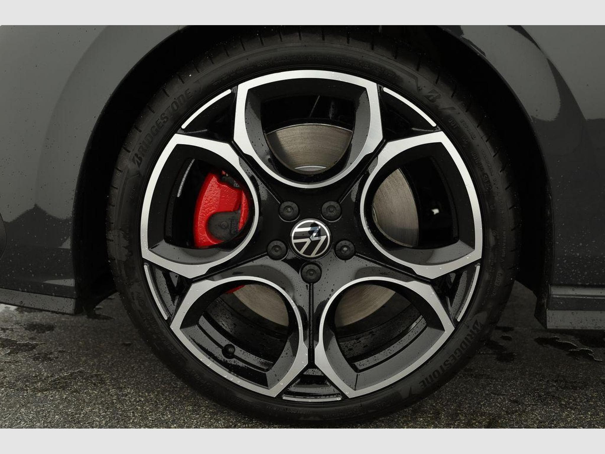 VW Golf 2.0 TSI 195 kW GTI (2026) - Foto 12