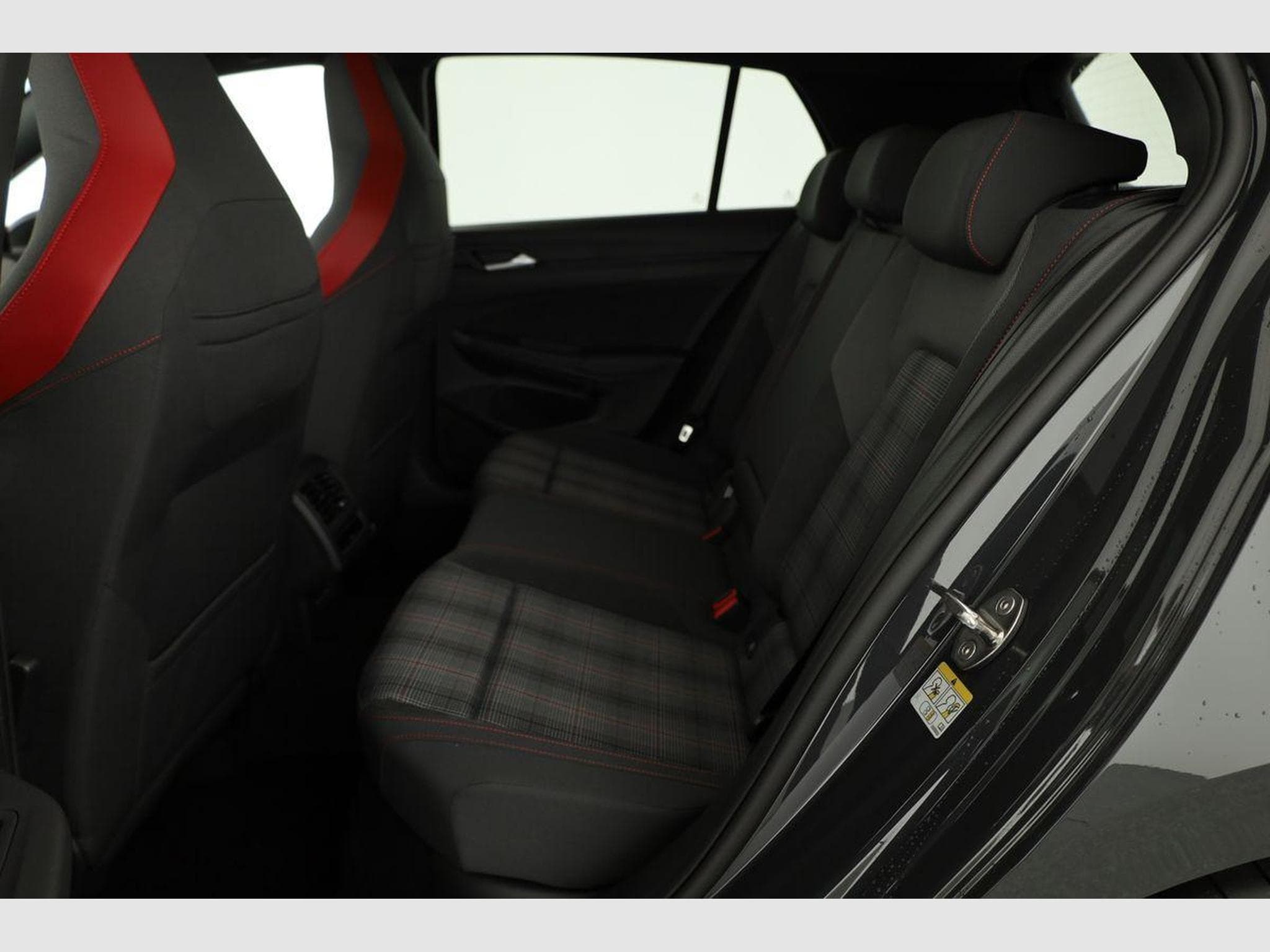 VW Golf 2.0 TSI 195 kW GTI (2026) - Foto 10