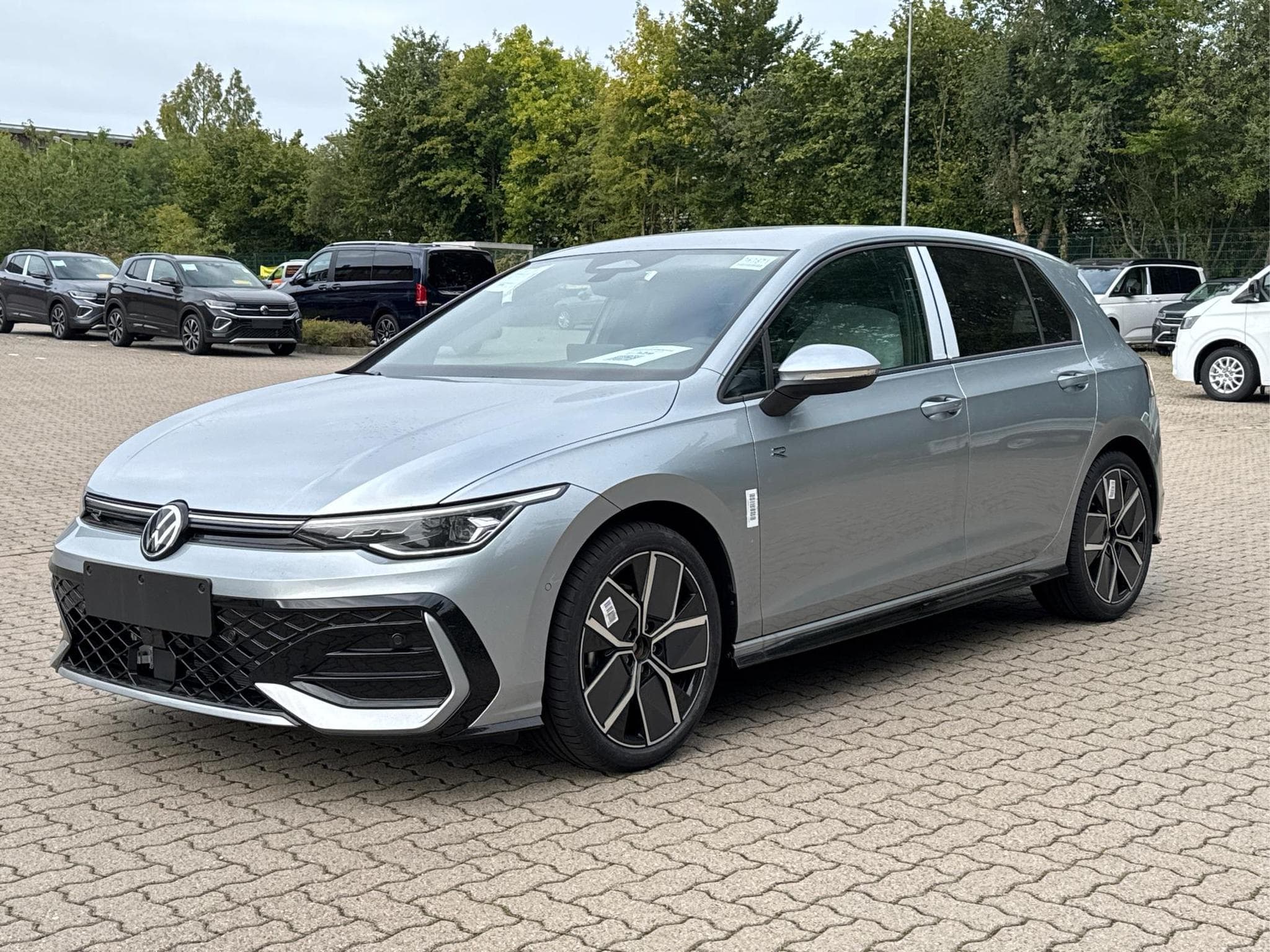 VW Golf R-Line Limited (2026) - Foto 1