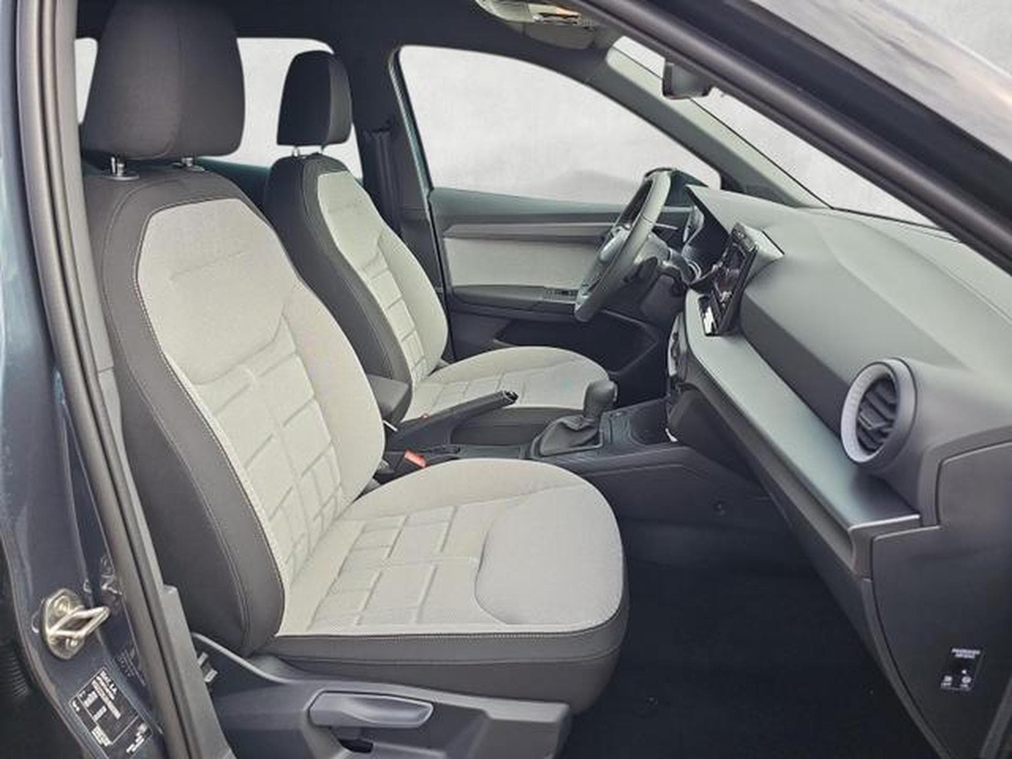 Seat Arona 1.0 TSI 85 kW FR (2026) - Photo 10