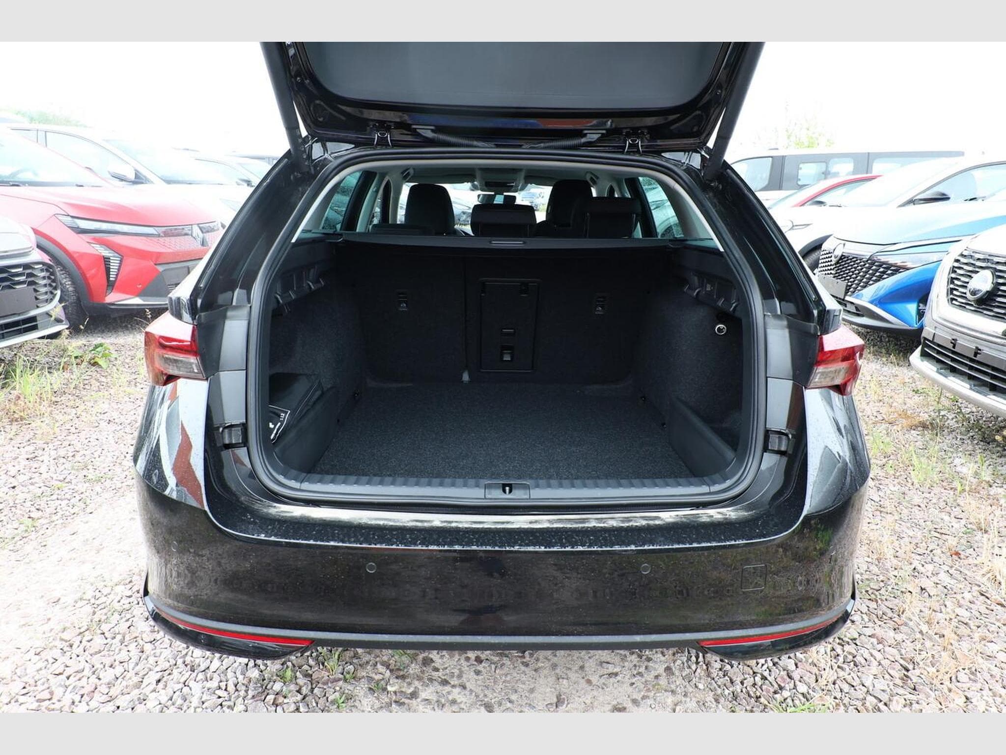 Skoda Octavia Selection (2026) - Photo 11