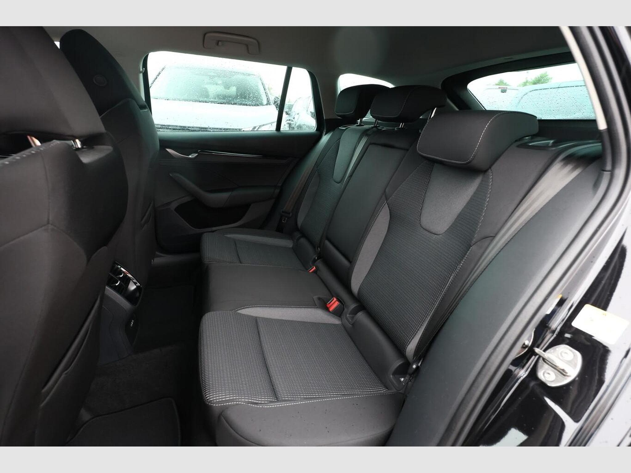 Skoda Octavia Selection (2026) - Photo 10