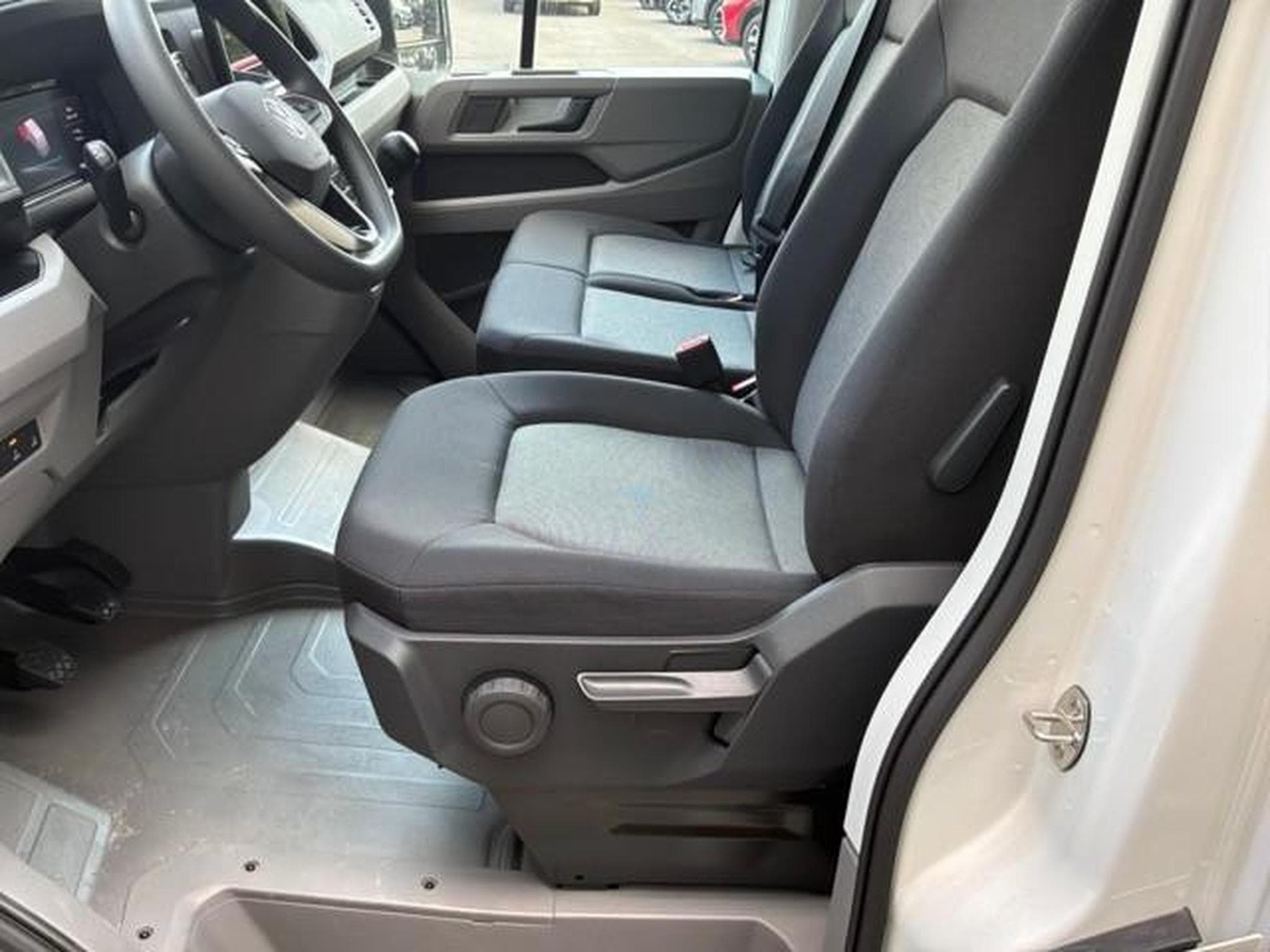VW Crafter BUSINESS (2026) - Photo 13