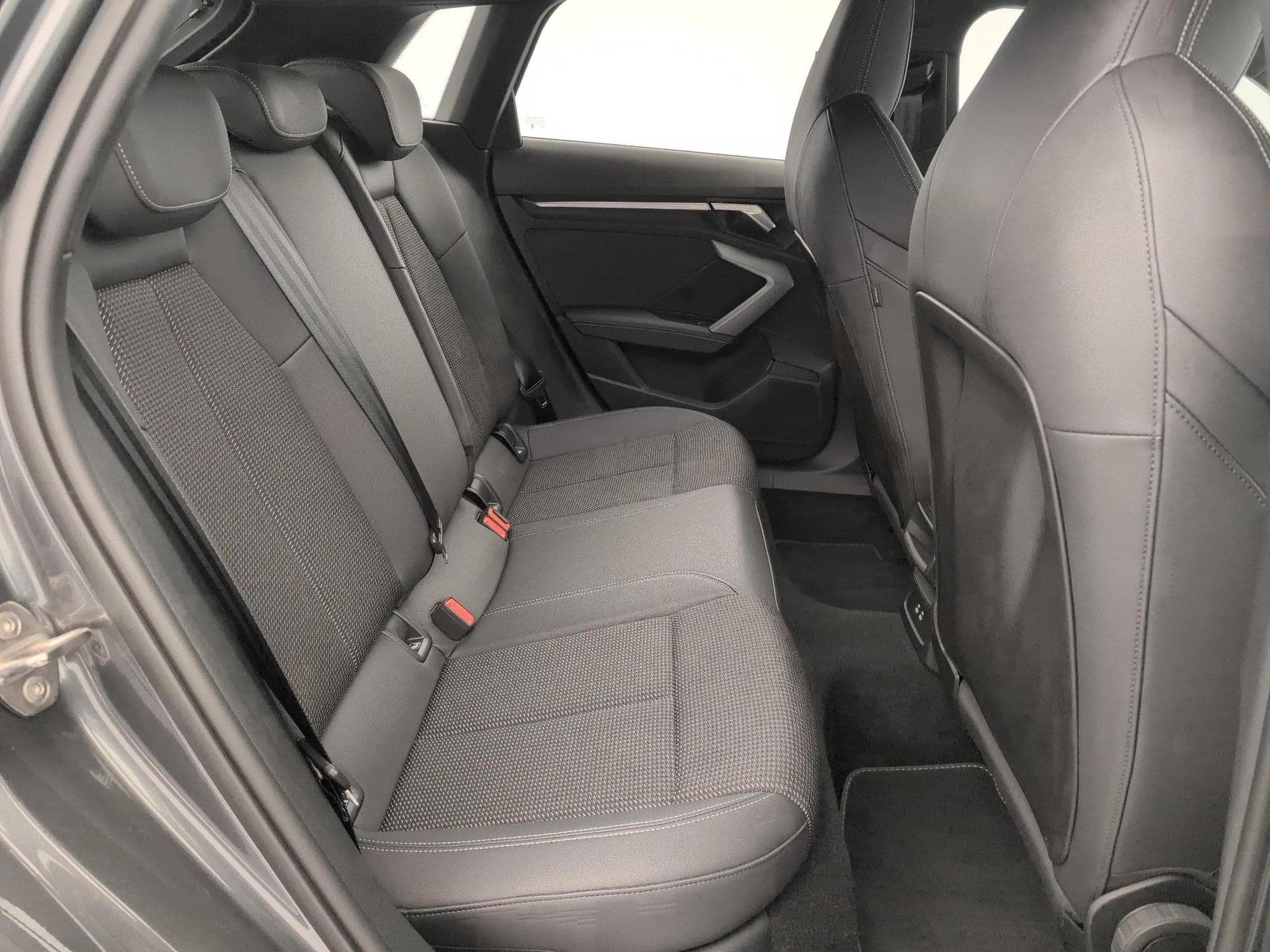 Audi A3 S line (2025) - Photo 10