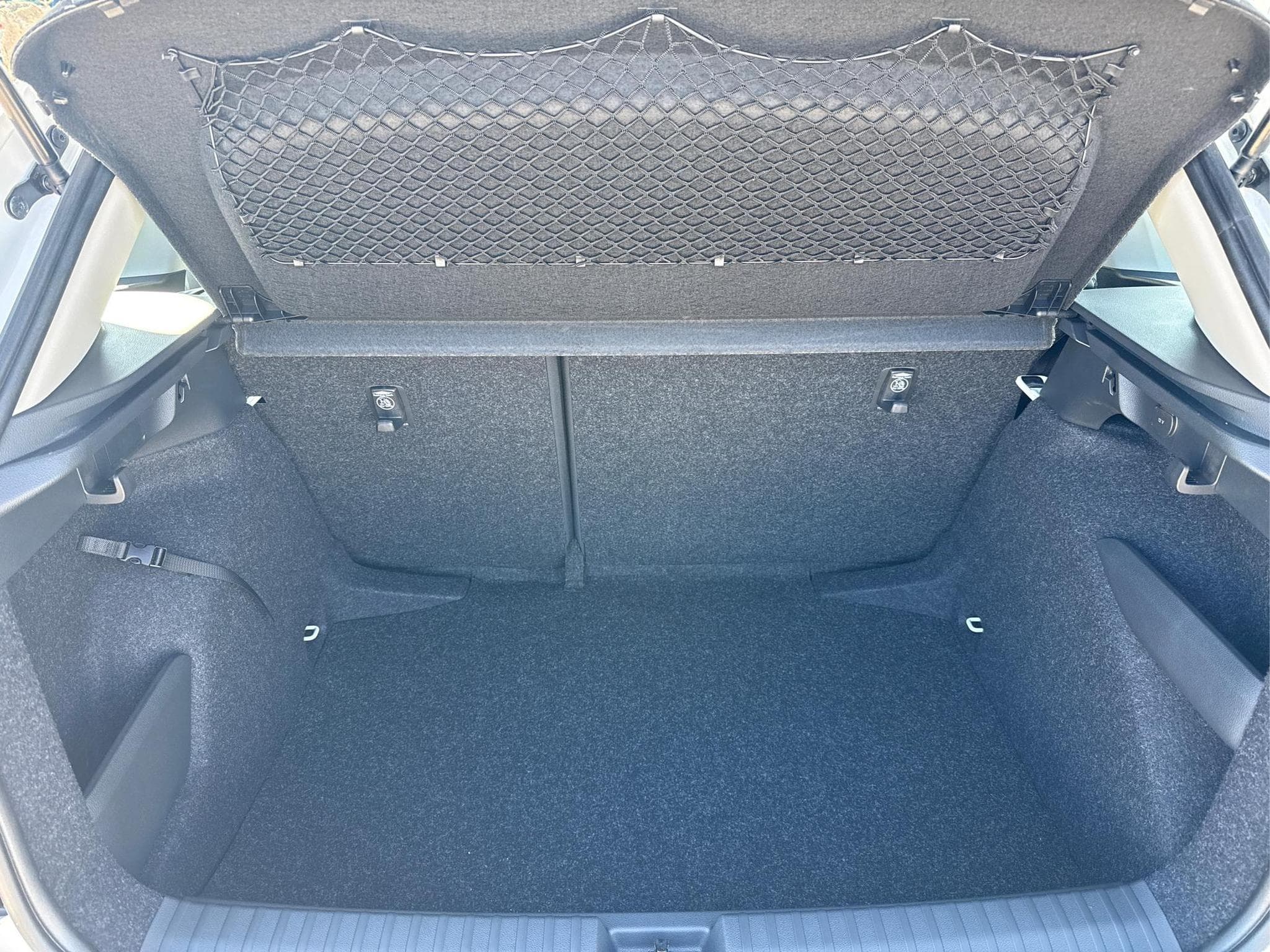 Skoda Kamiq Selection 1.0 TSI (2026) - Foto 10
