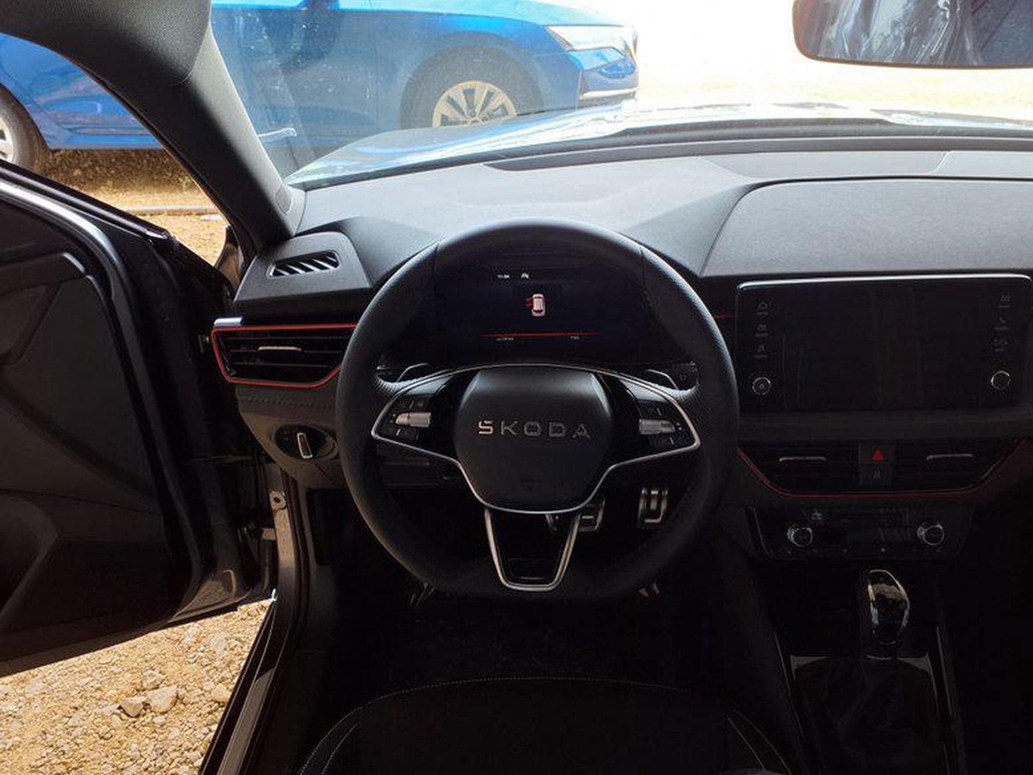 Skoda Kamiq Monte Carlo 1.0 TSI 7-Gang-DSG (2026) - Foto 8