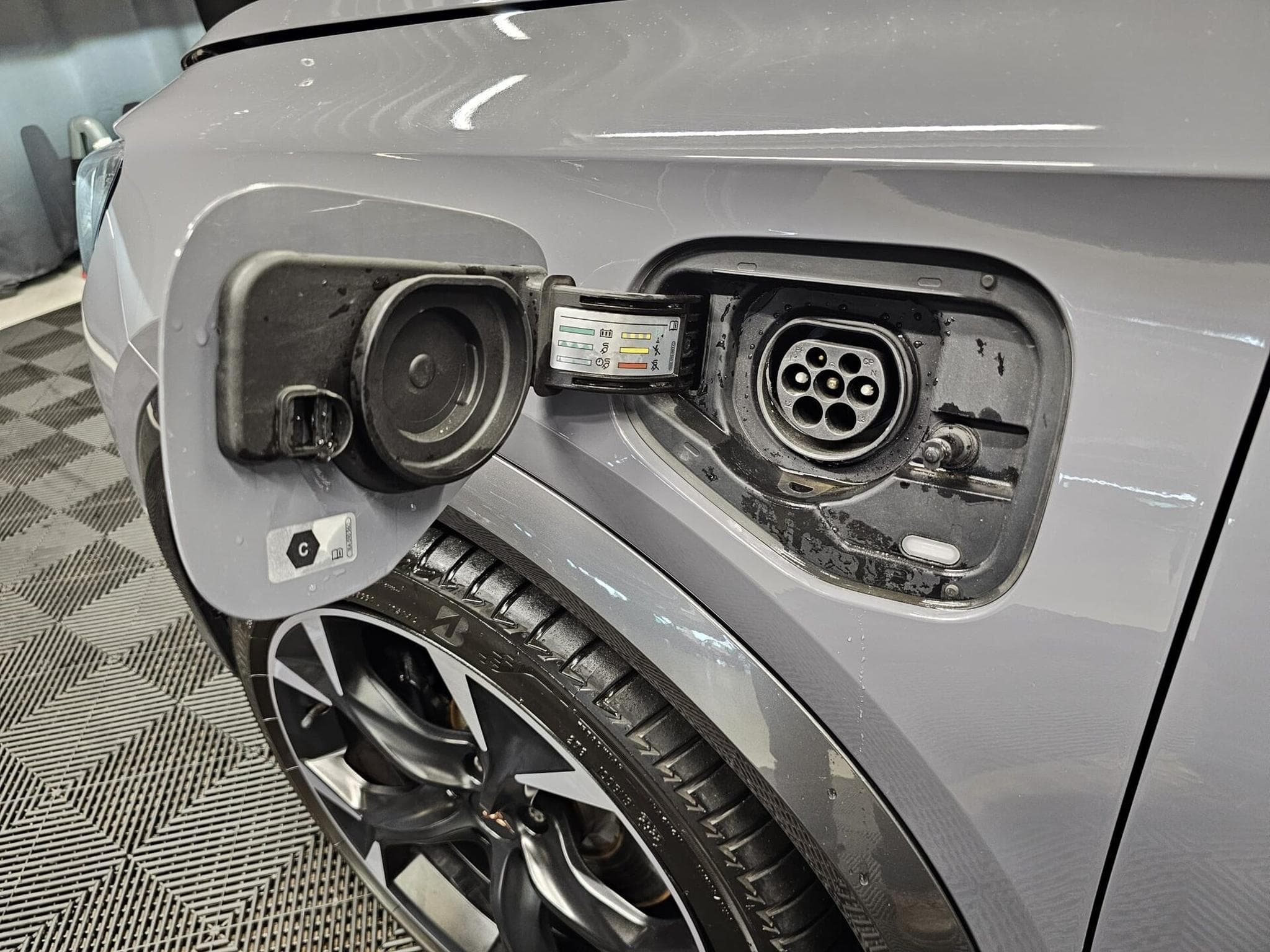 Cupra Formentor PHEV 245cv Auto CAMERA360/HAYON ELEC/ACC (2022) - Photo 11