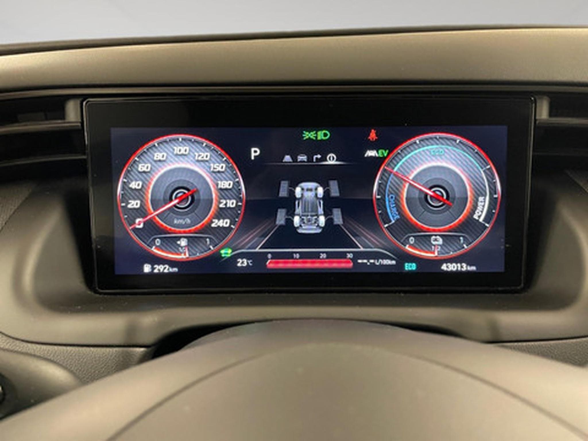 Hyundai Tucson 1.6 T-GDi PHEV 4x4 Shine N-Line (2025) - Photo 2